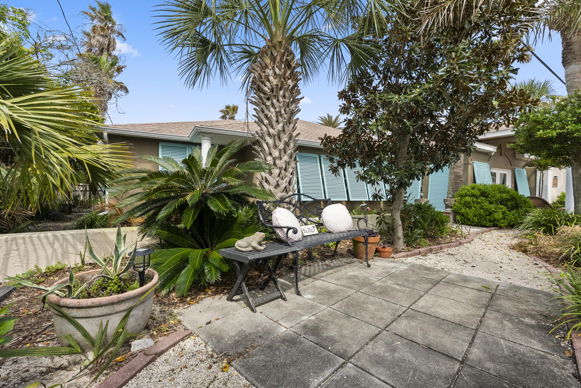 LAGUNA BEACH - Residential