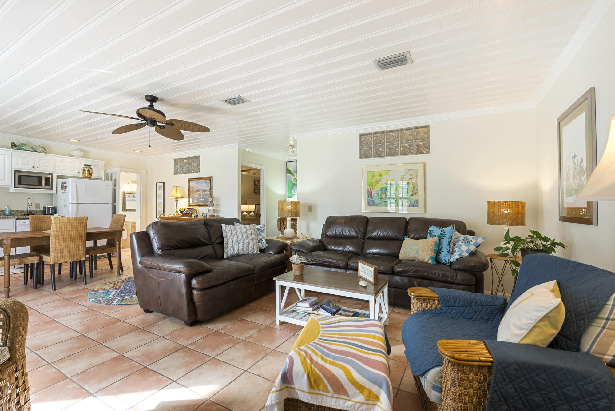 LAGUNA BEACH - Residential