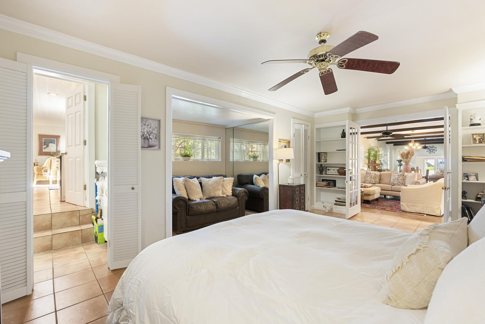 LAGUNA BEACH - Residential