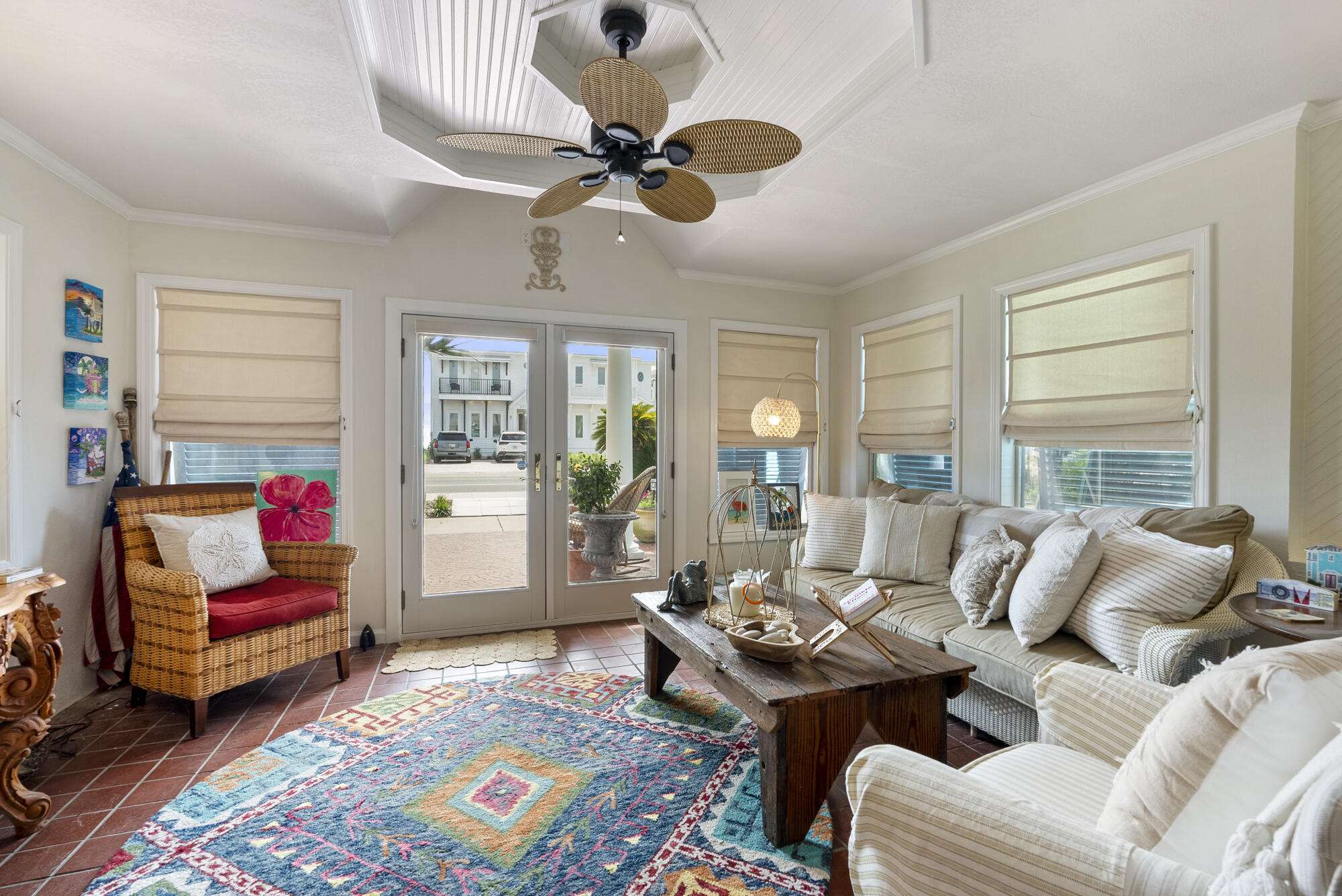 LAGUNA BEACH - Residential