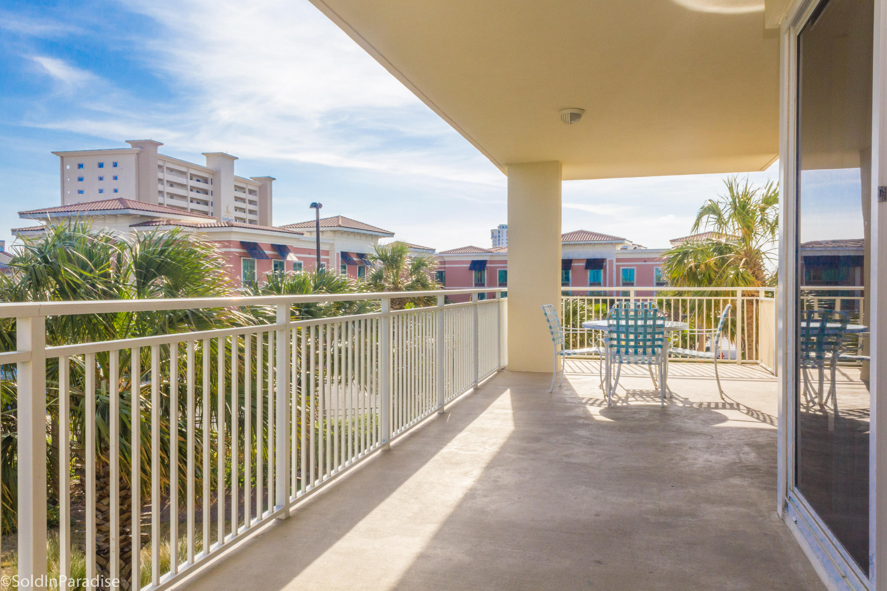 STERLING SHORES - Residential