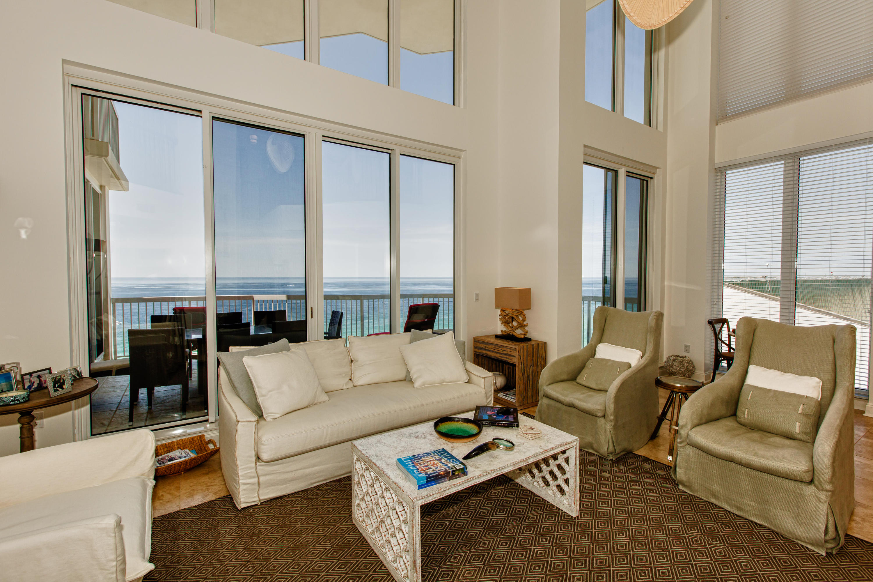 SILVER BEACH TOWERS - Residential