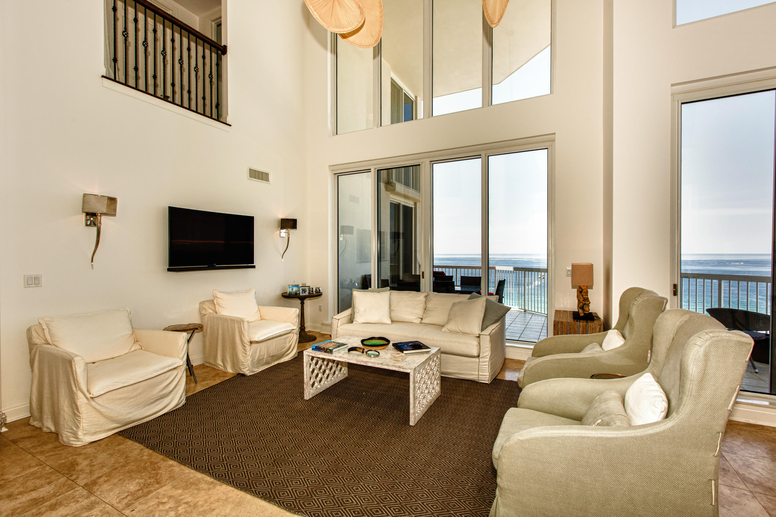 SILVER BEACH TOWERS - Residential