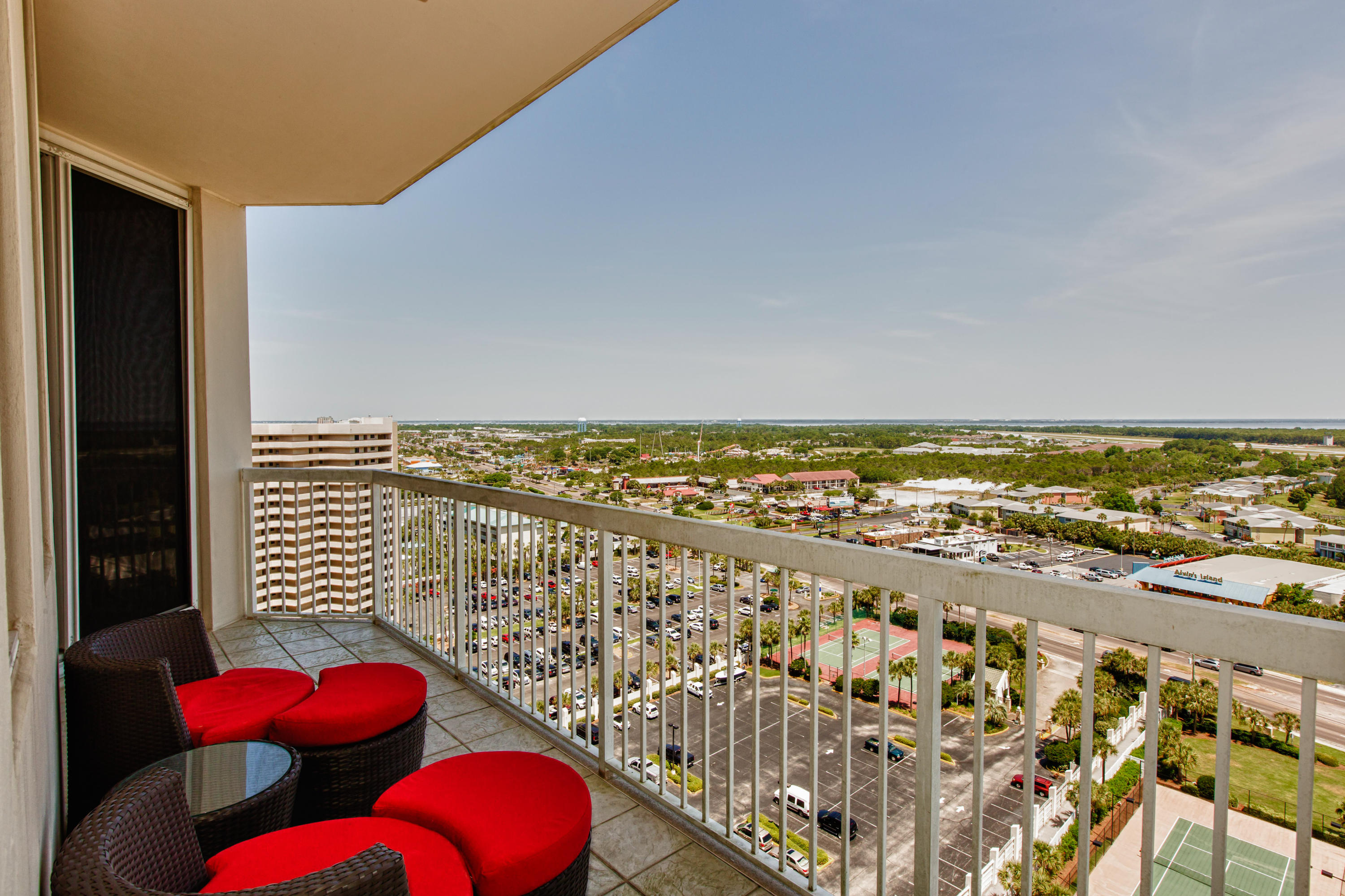 SILVER BEACH TOWERS - Residential