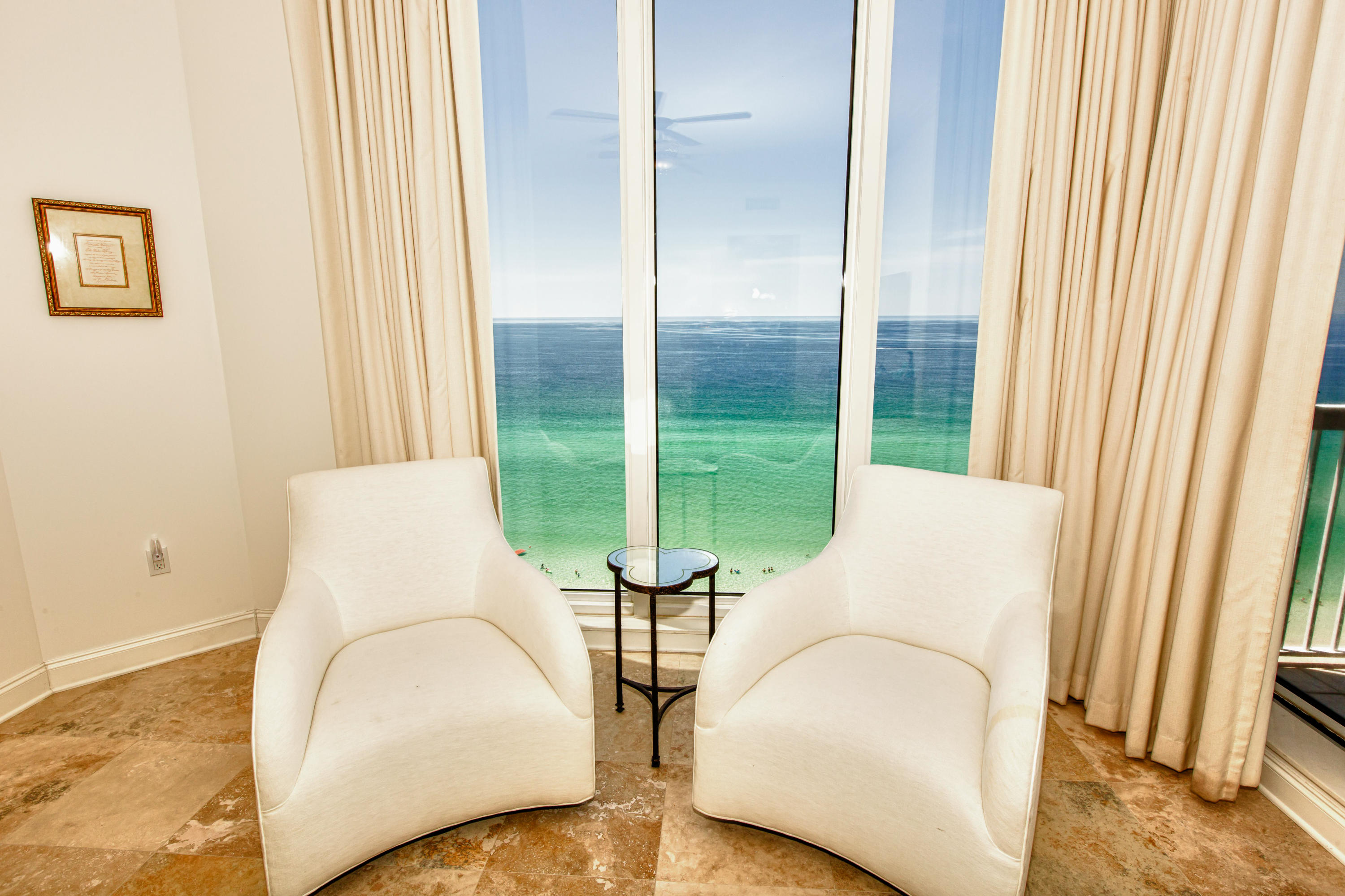 SILVER BEACH TOWERS - Residential