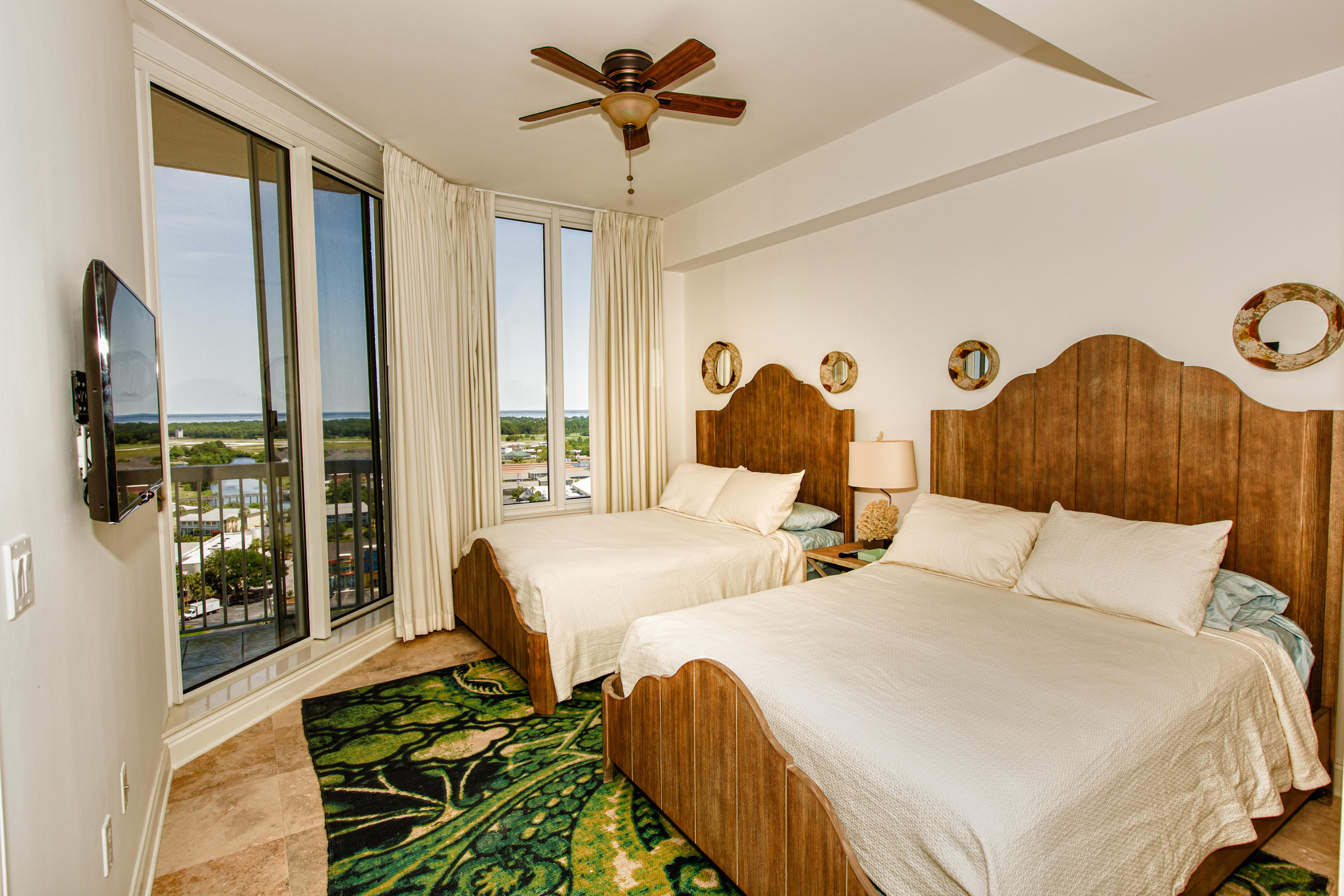 SILVER BEACH TOWERS - Residential