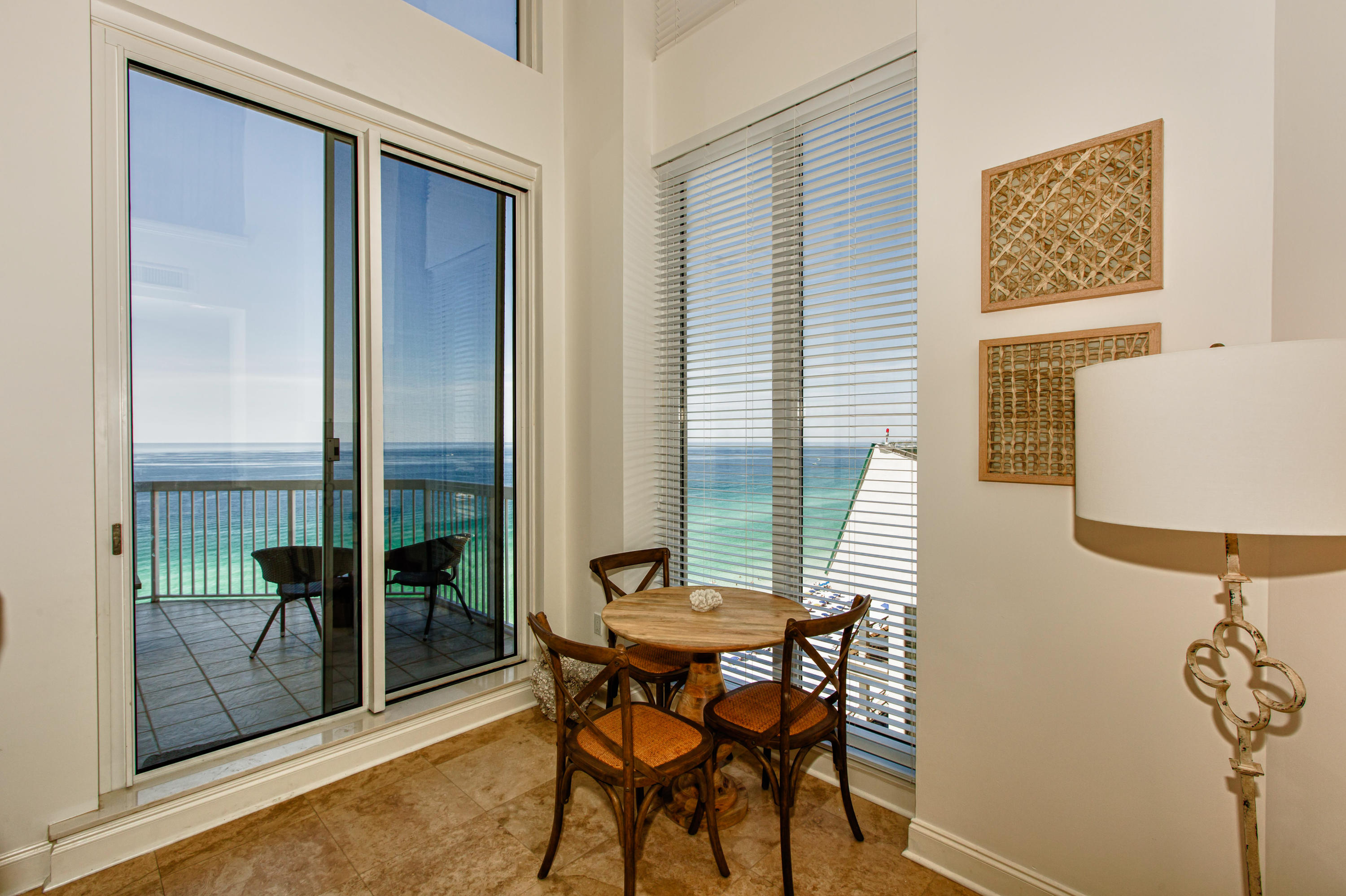 SILVER BEACH TOWERS - Residential