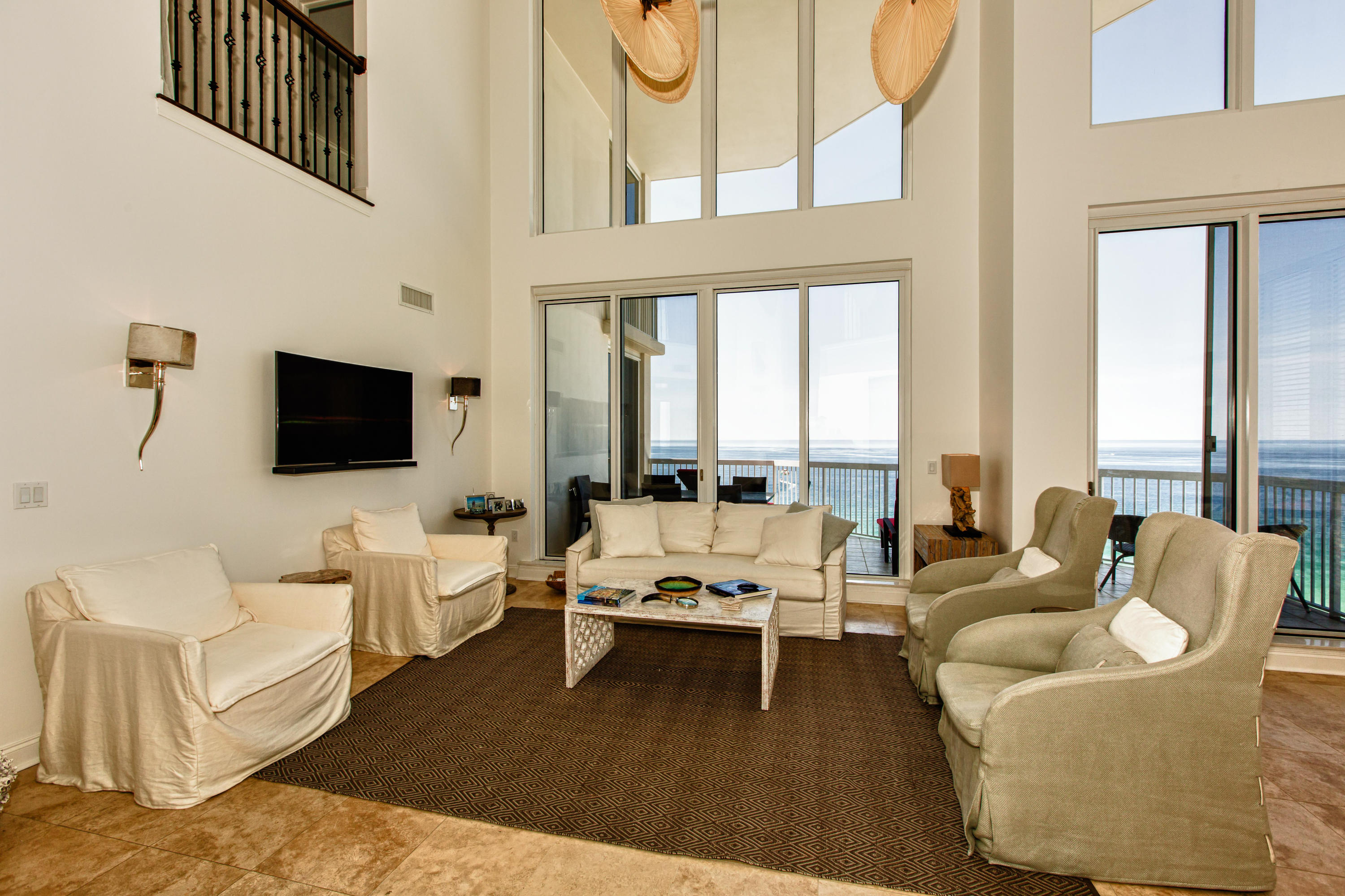 SILVER BEACH TOWERS - Residential