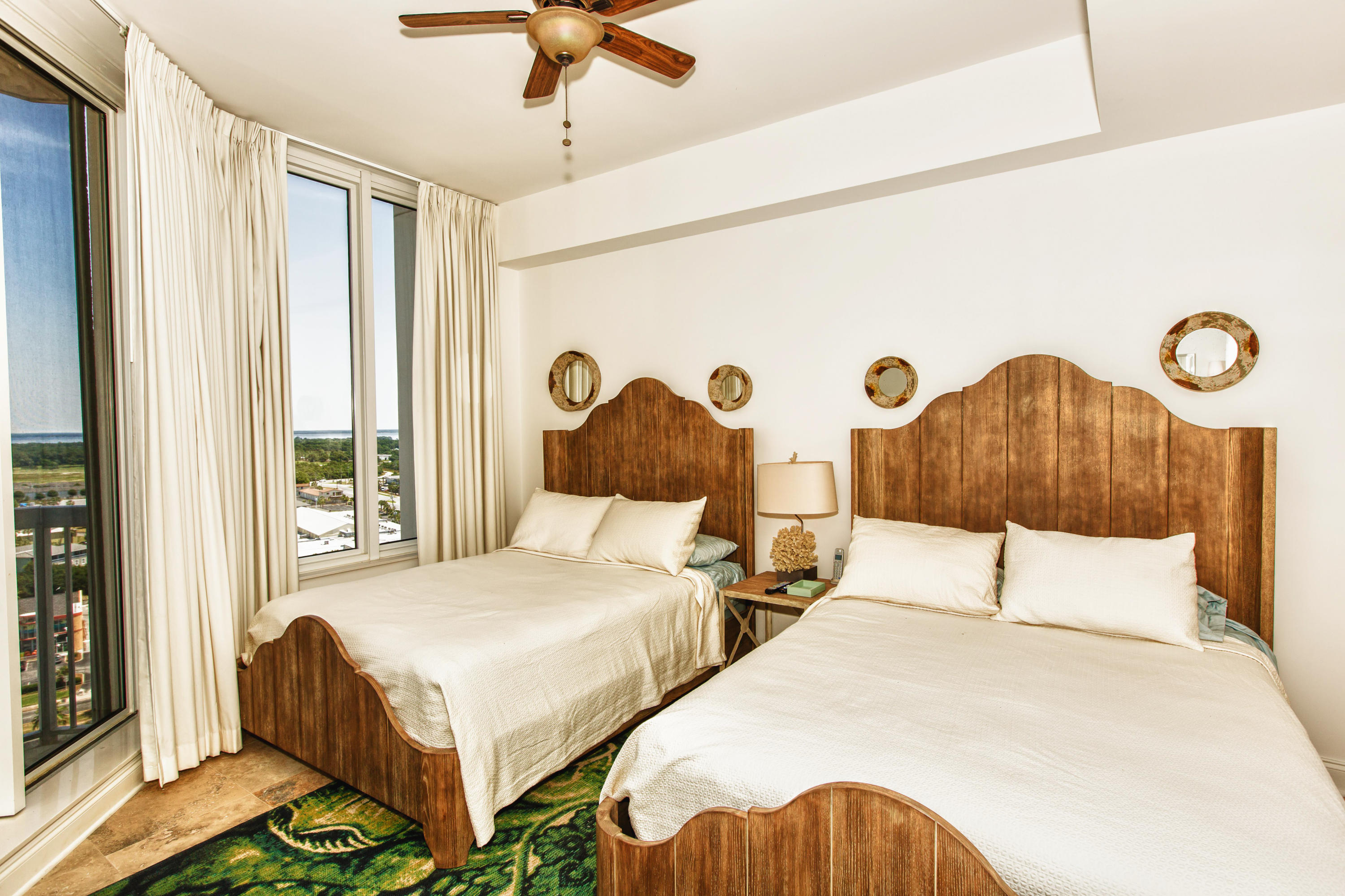 SILVER BEACH TOWERS - Residential