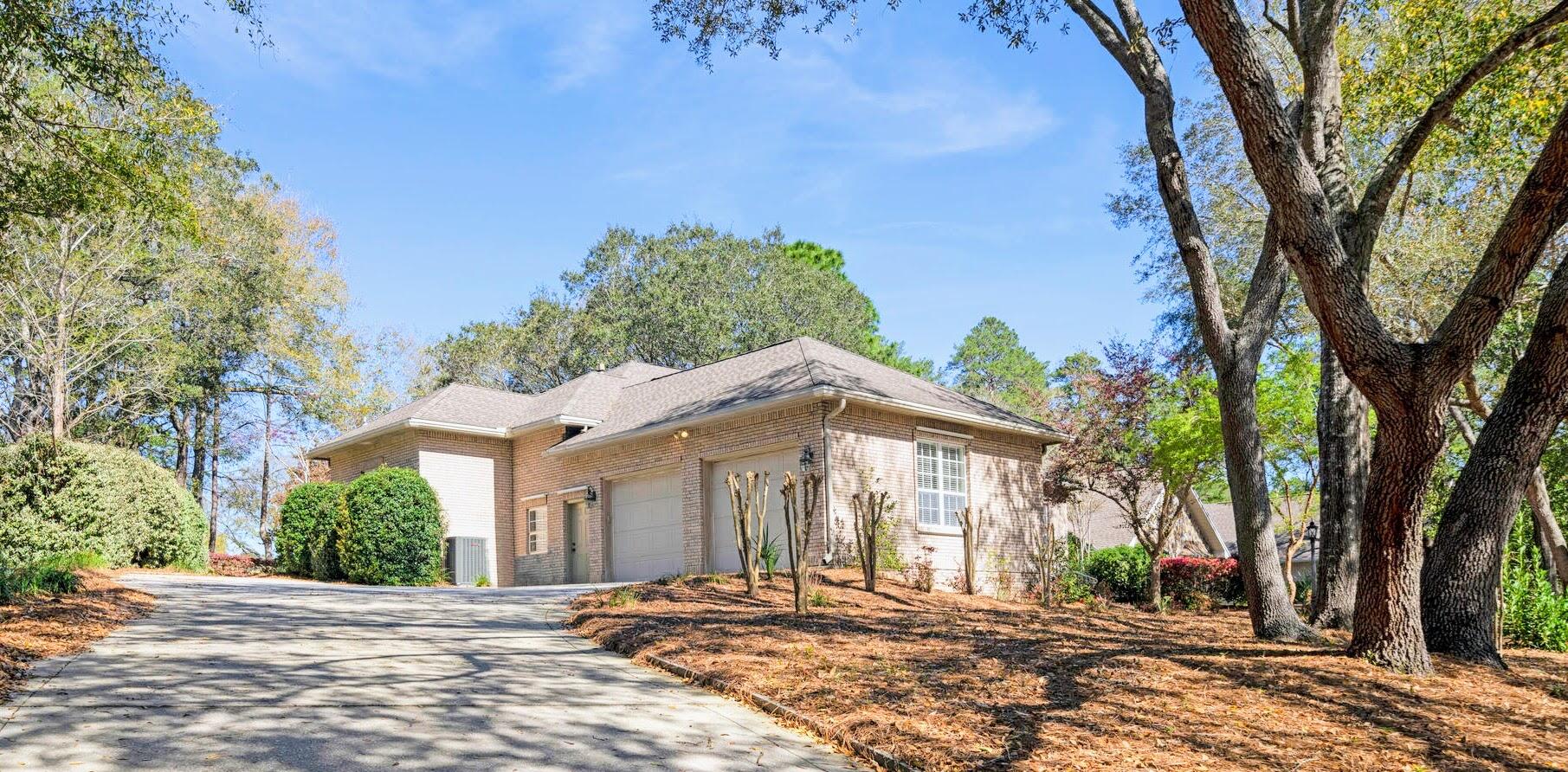 ROCKY BAYOU COUNTRY CLUB ESTATES 1, LAKE WAY VILLAS II - Residential