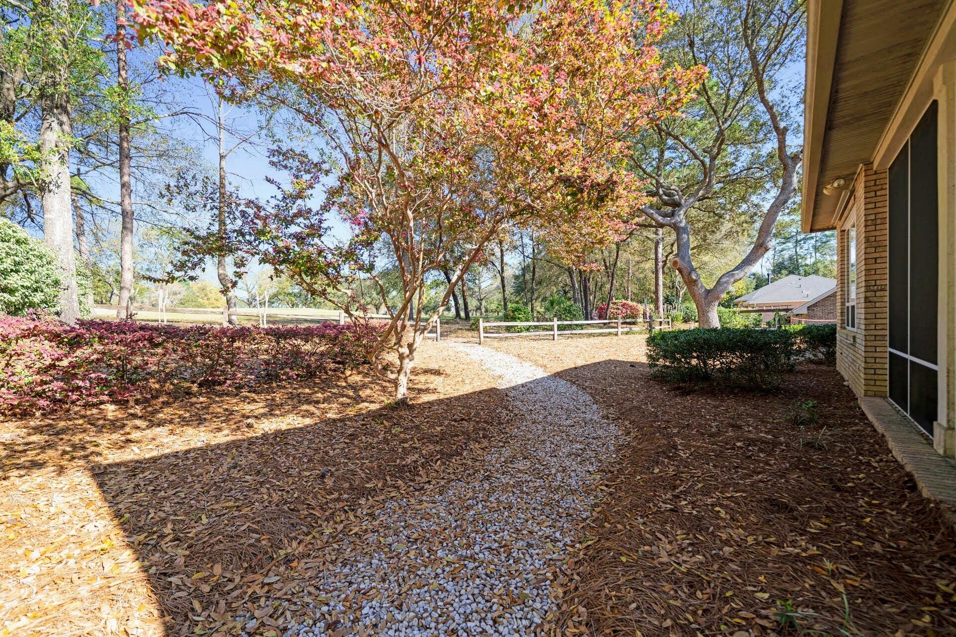 ROCKY BAYOU COUNTRY CLUB ESTATES 1, LAKE WAY VILLAS II - Residential