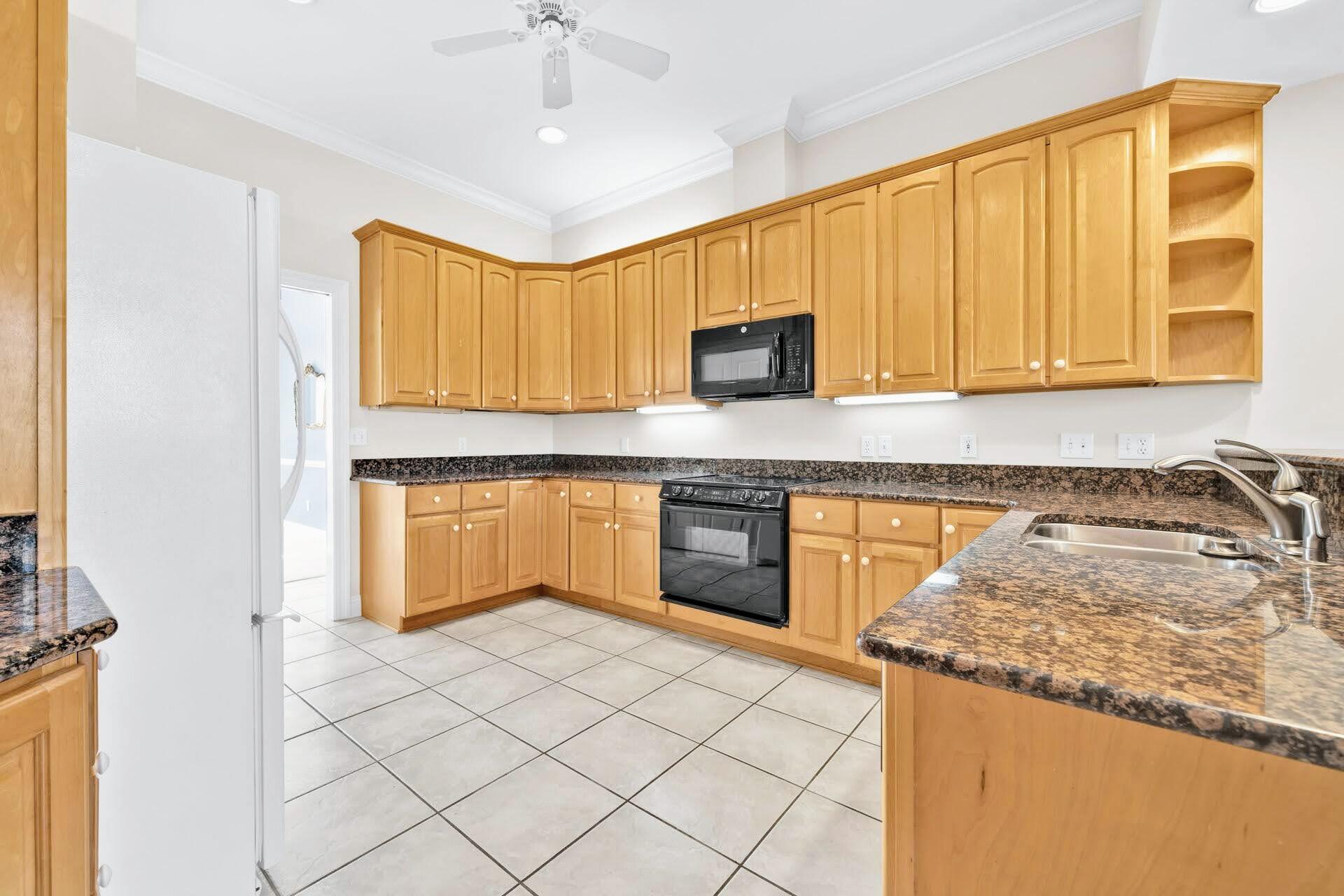 ROCKY BAYOU COUNTRY CLUB ESTATES 1, LAKE WAY VILLAS II - Residential