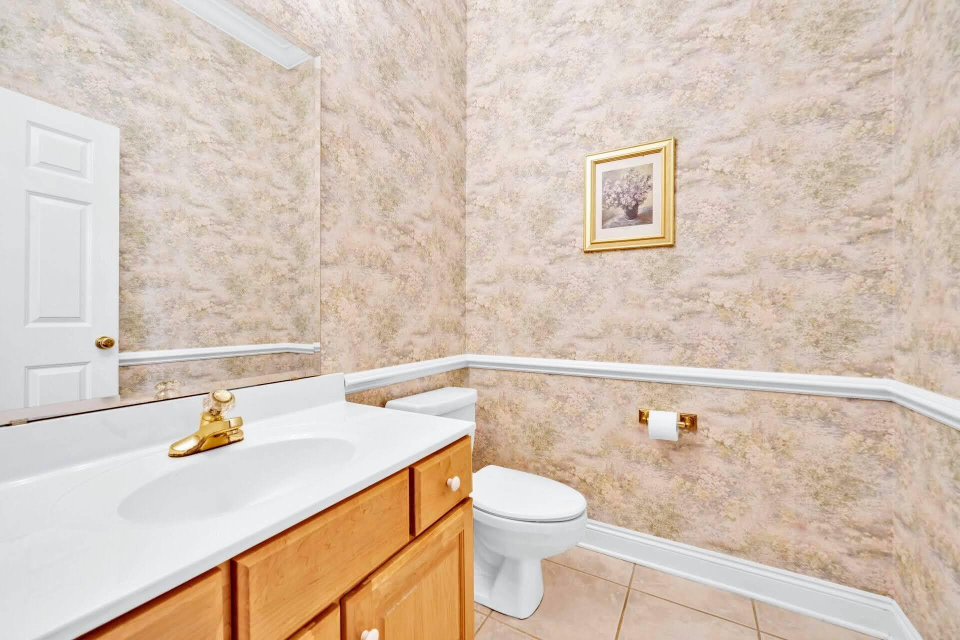 ROCKY BAYOU COUNTRY CLUB ESTATES 1, LAKE WAY VILLAS II - Residential