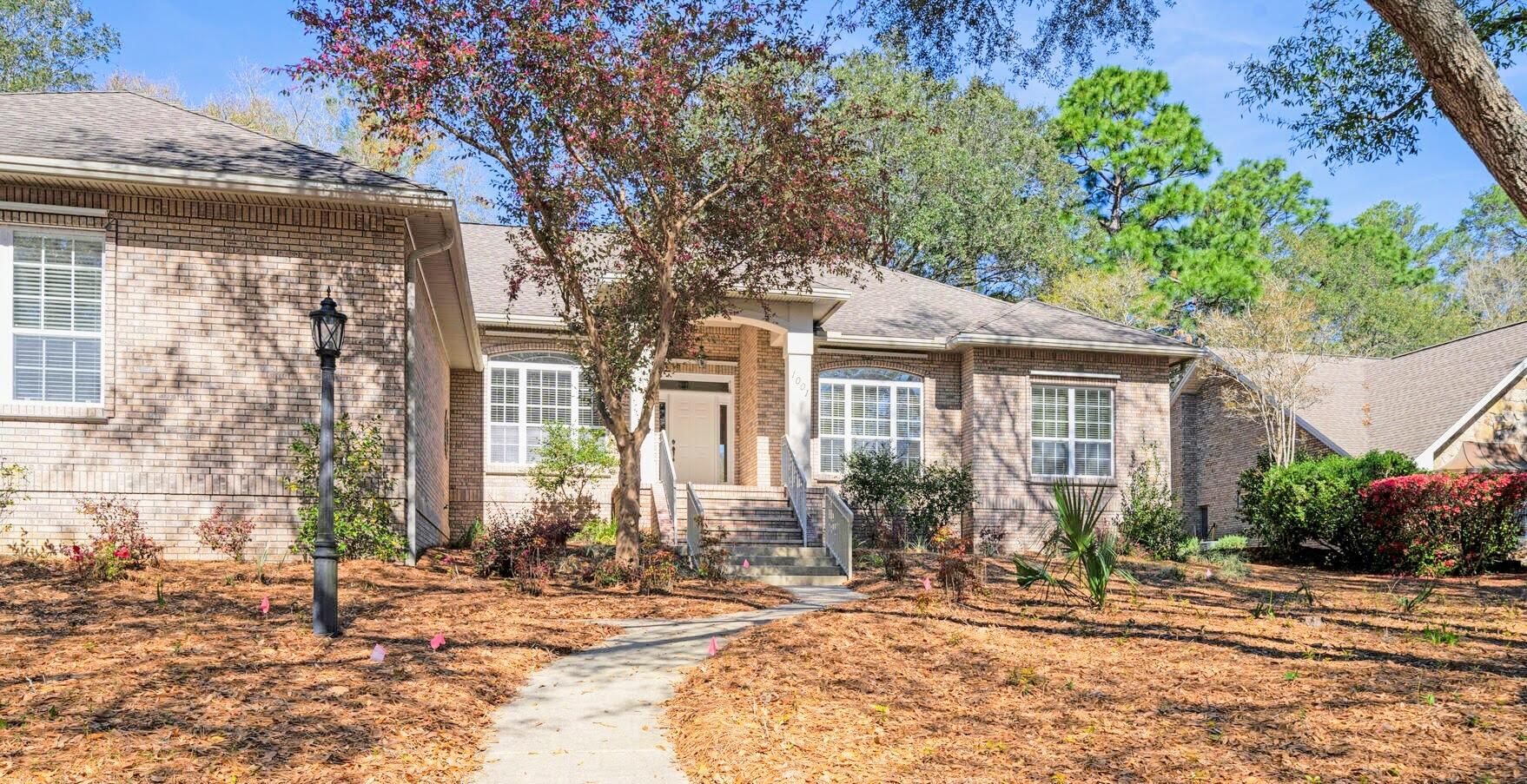 ROCKY BAYOU COUNTRY CLUB ESTATES 1, LAKE WAY VILLAS II - Residential