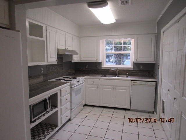 PARKWOOD TERRACE - Residential