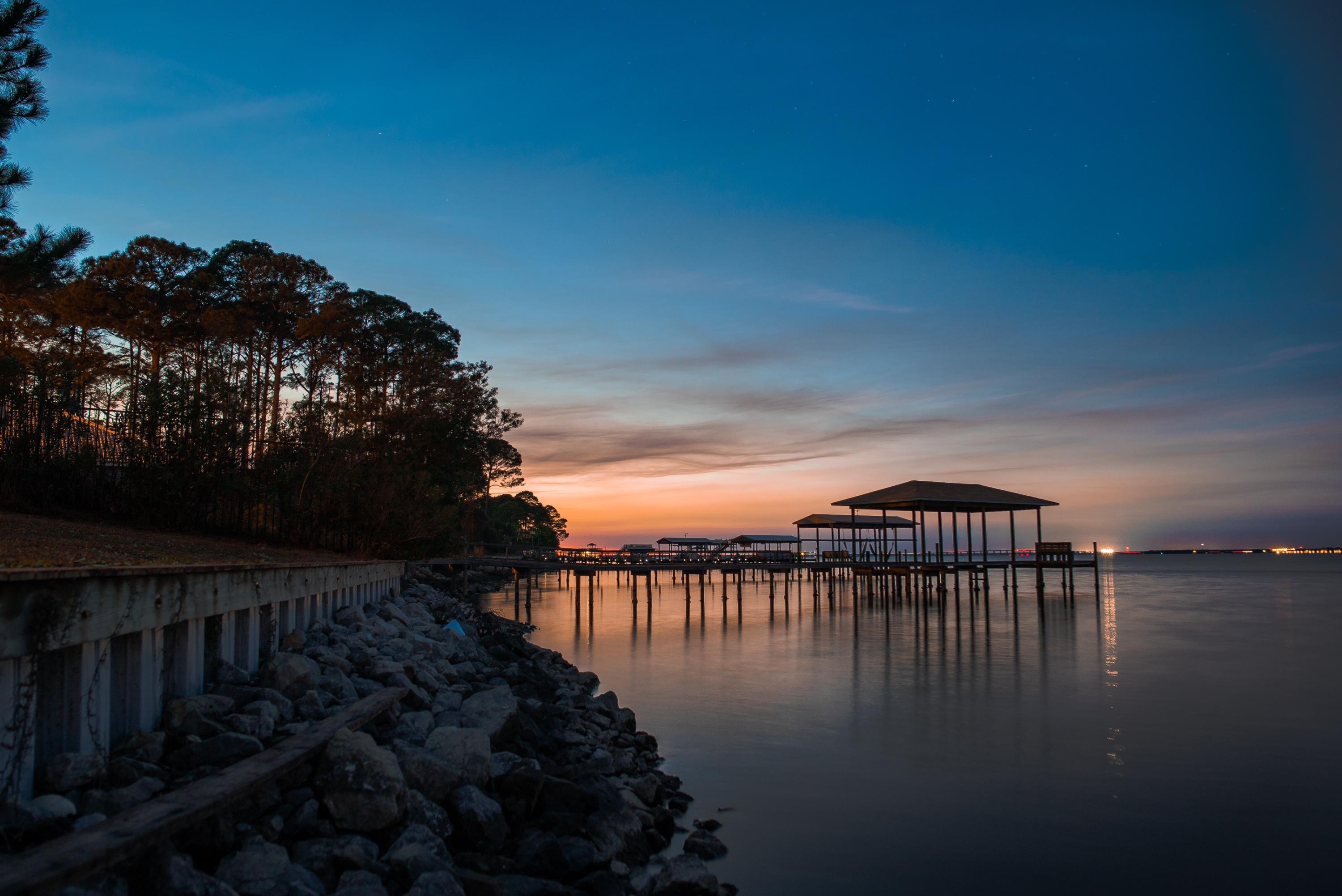 WHISPERING OAKS - Residential