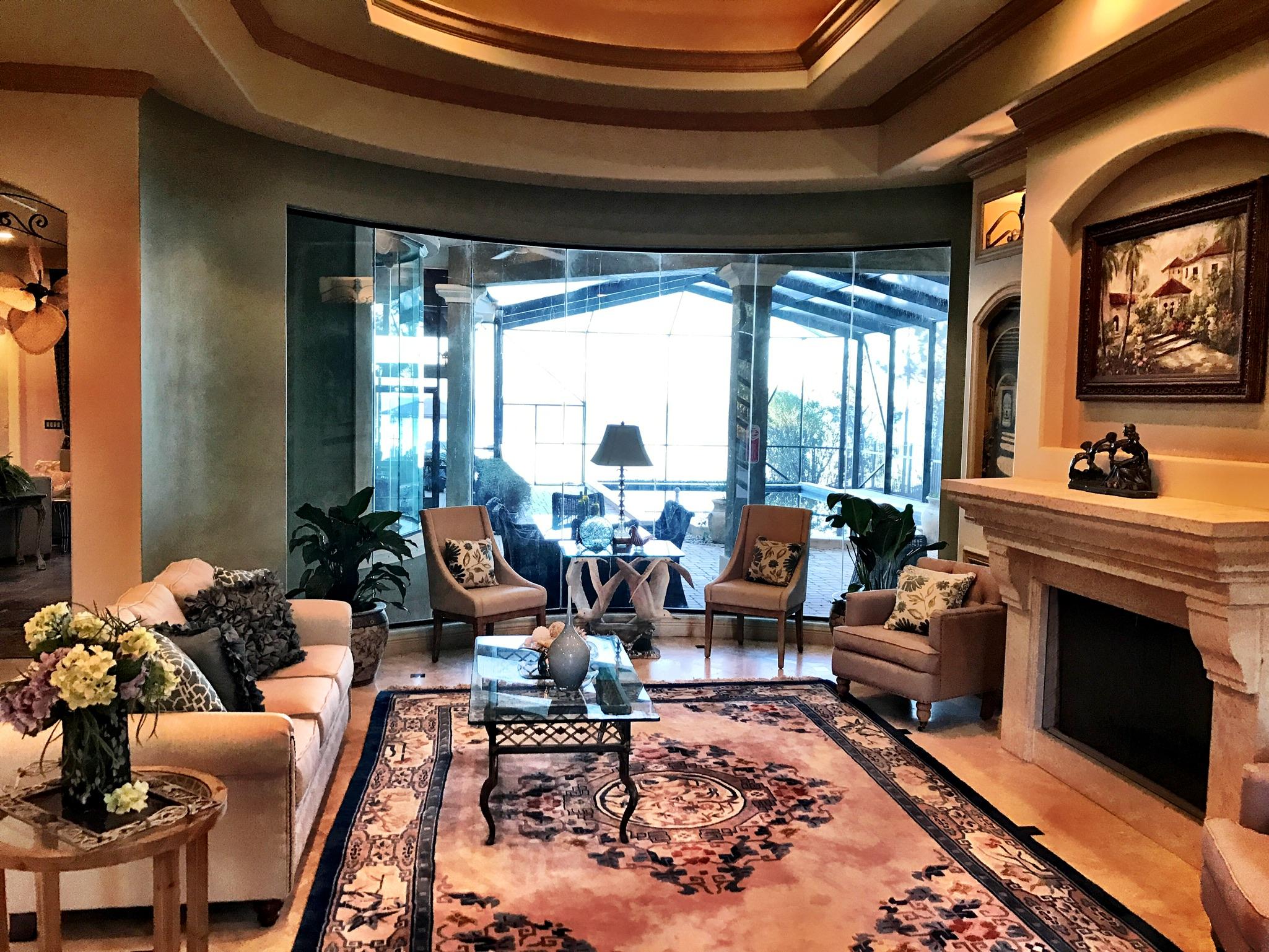 WHISPERING OAKS - Residential