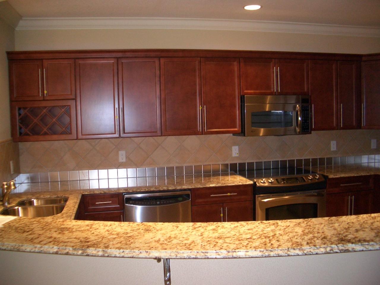 EMERALD GRANDE - Residential