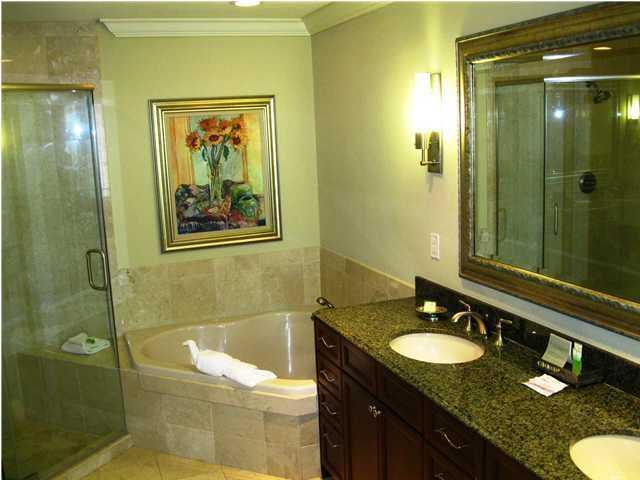 EMERALD GRANDE - Residential