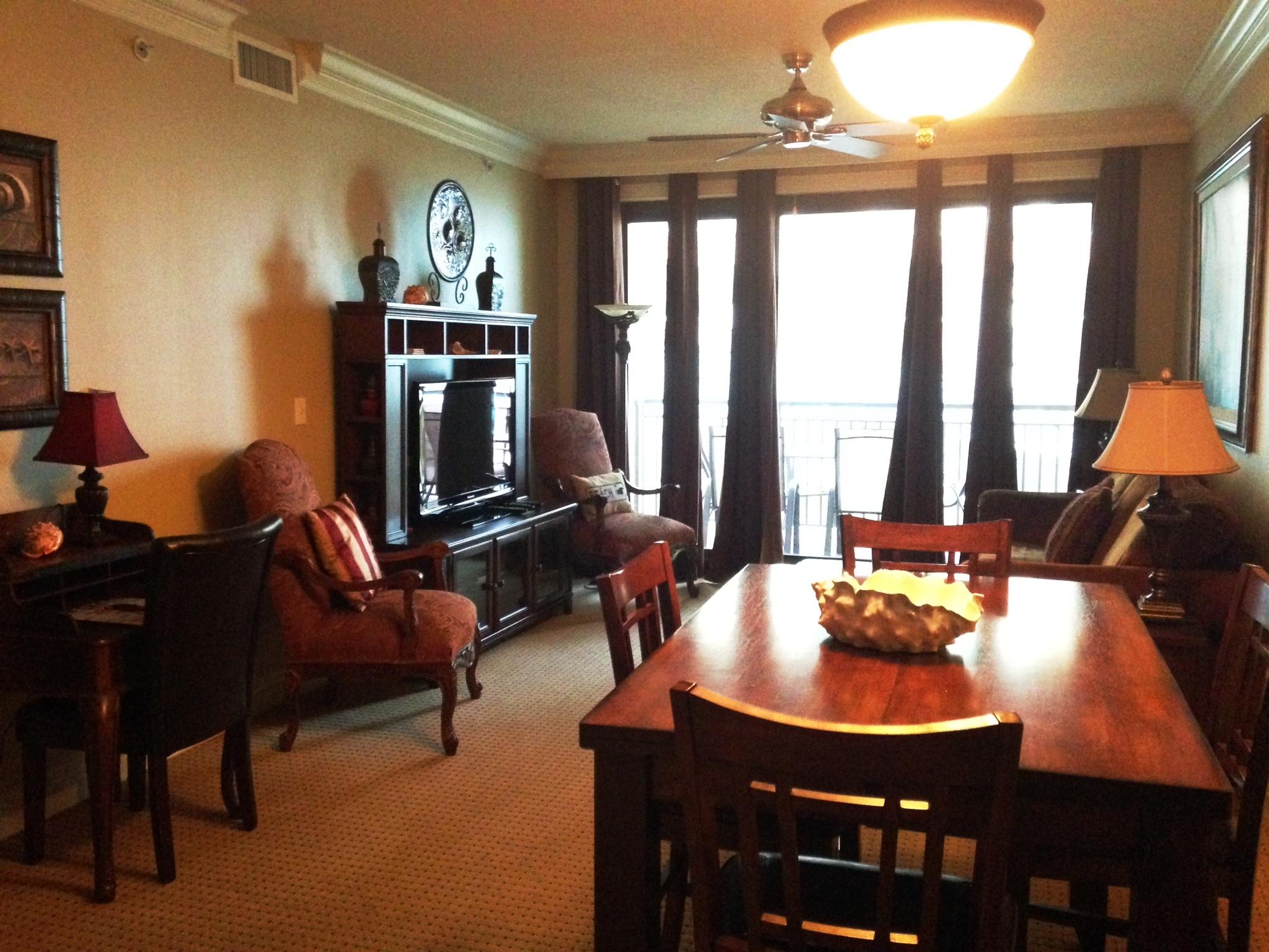 EMERALD GRANDE - Residential