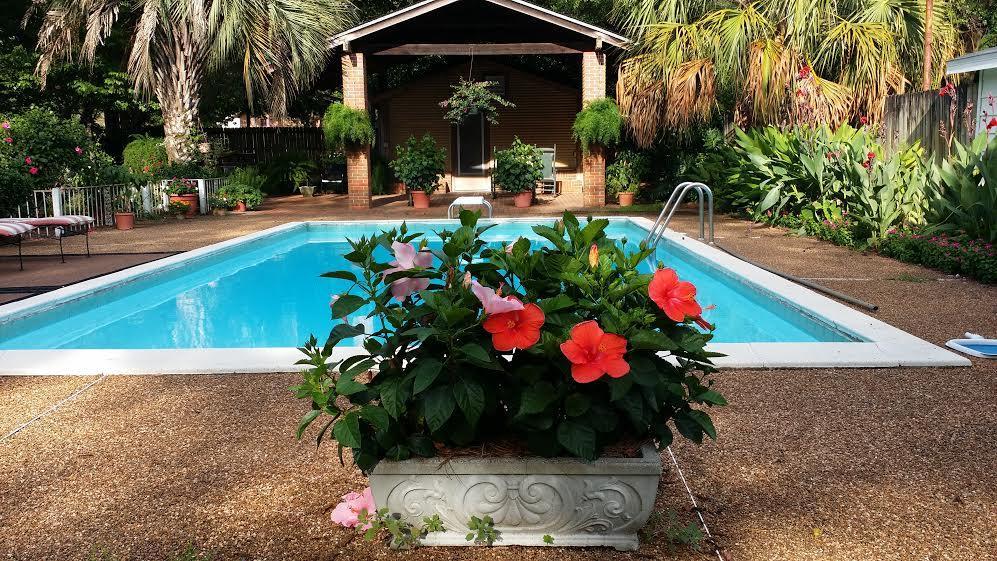 FERDON ADDN TO CRESTVIEW - Residential