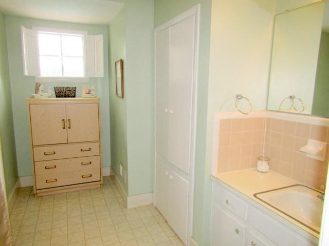 FERDON ADDN TO CRESTVIEW - Residential