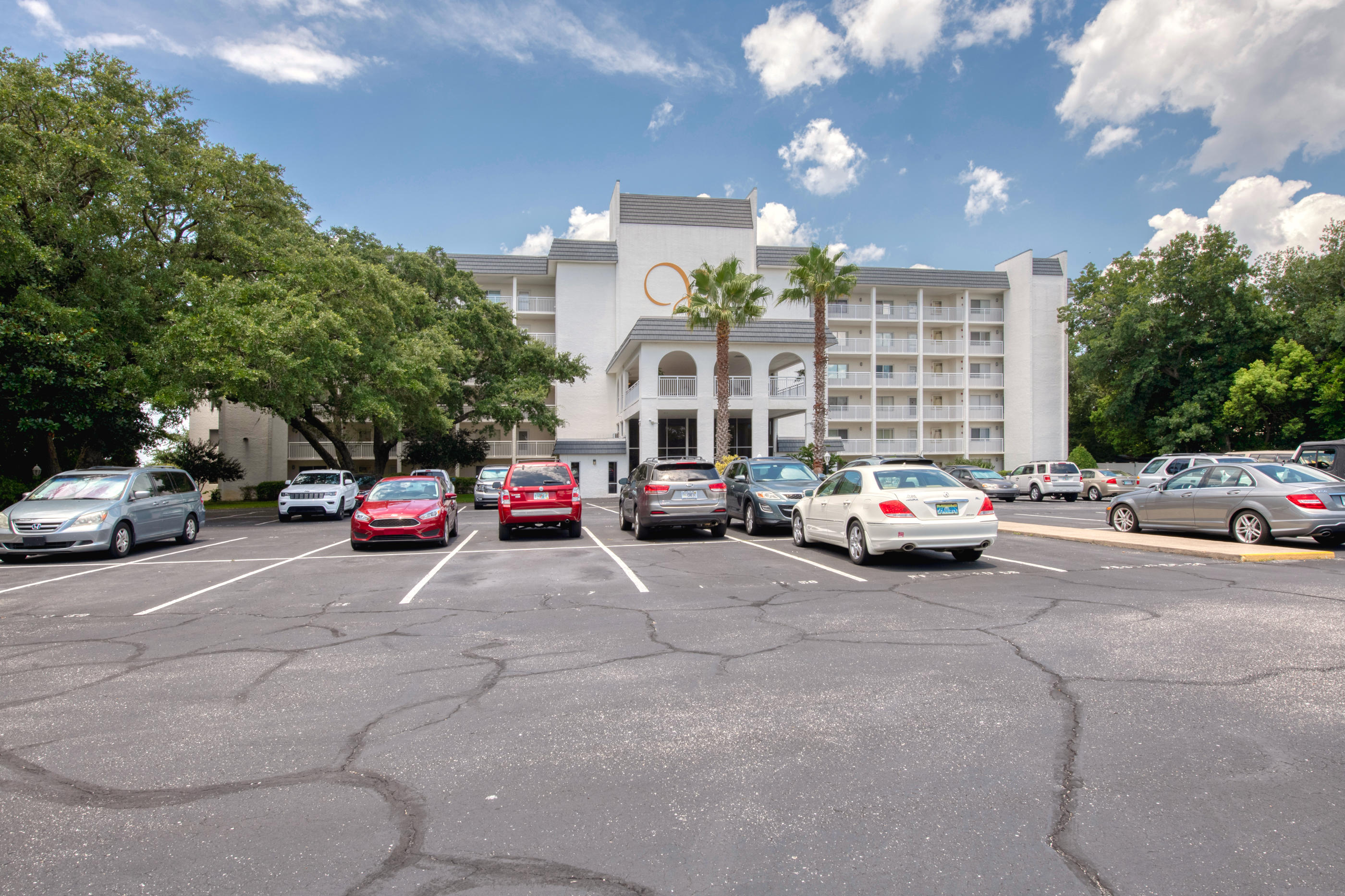 VALENCIA CONDO - Residential