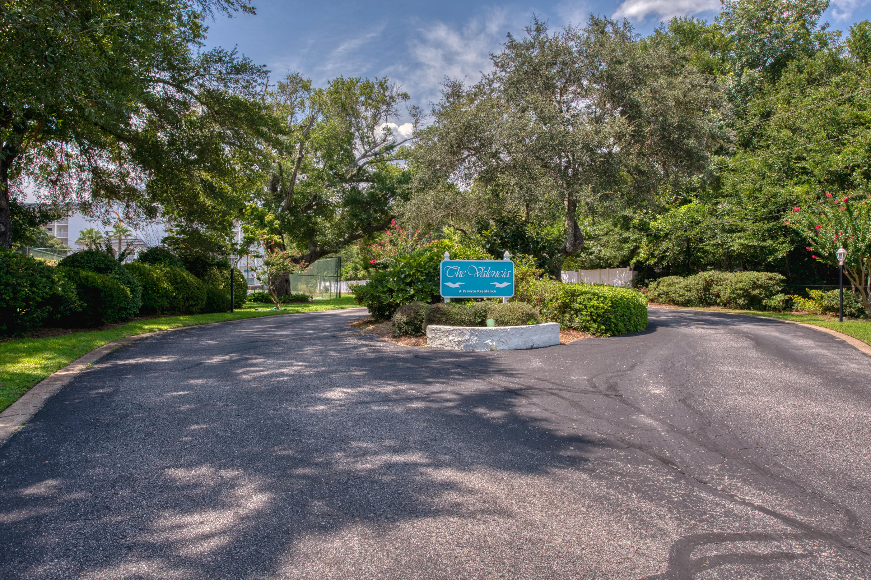 VALENCIA CONDO - Residential