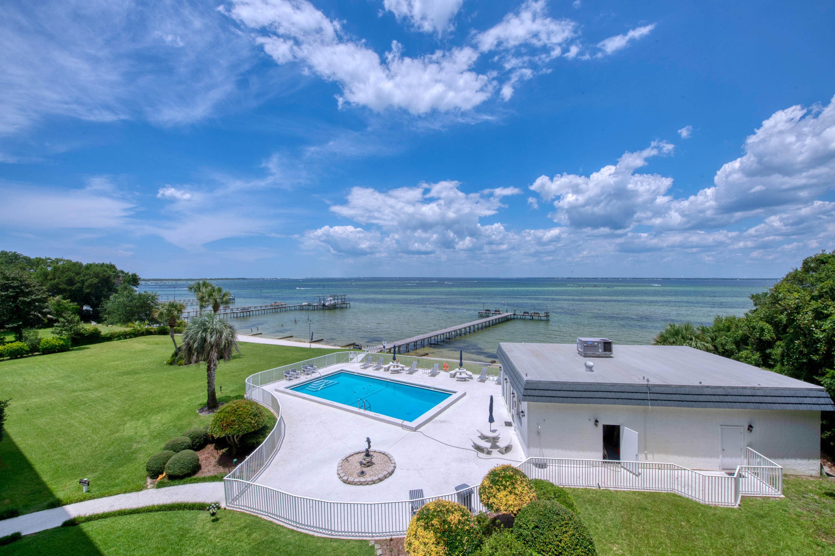 VALENCIA CONDO - Residential