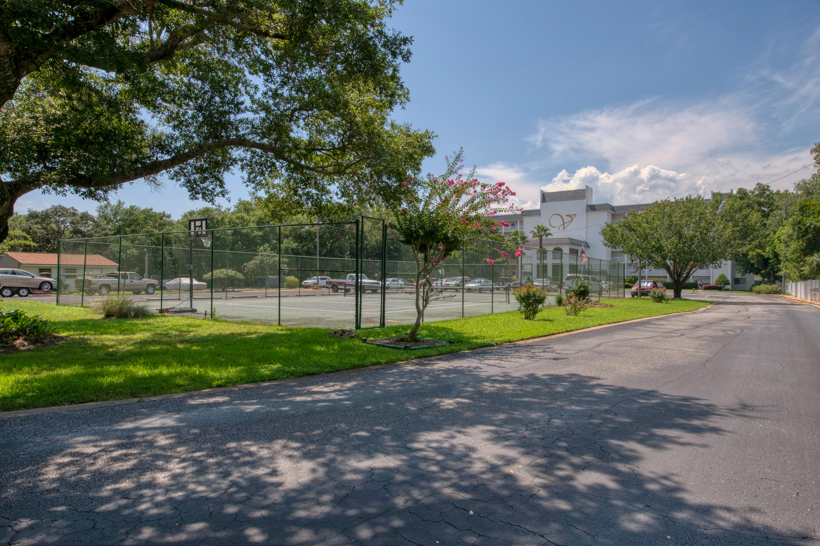 VALENCIA CONDO - Residential