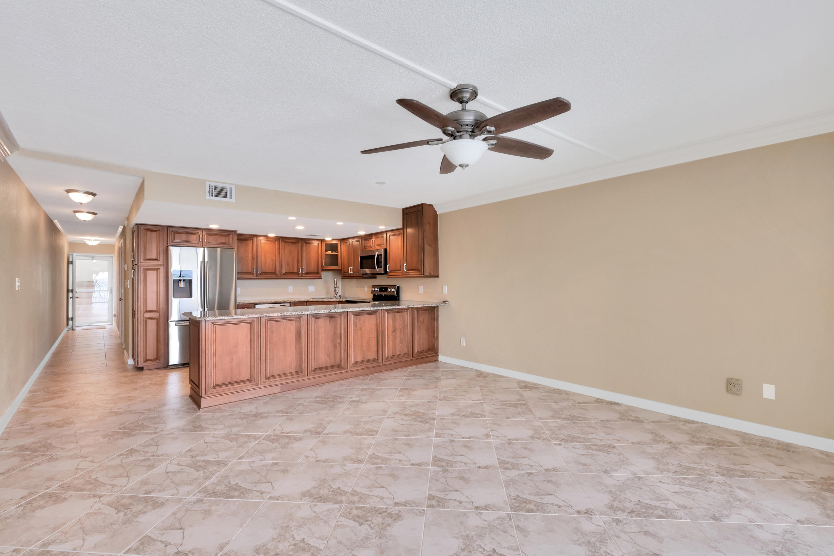 VALENCIA CONDO - Residential