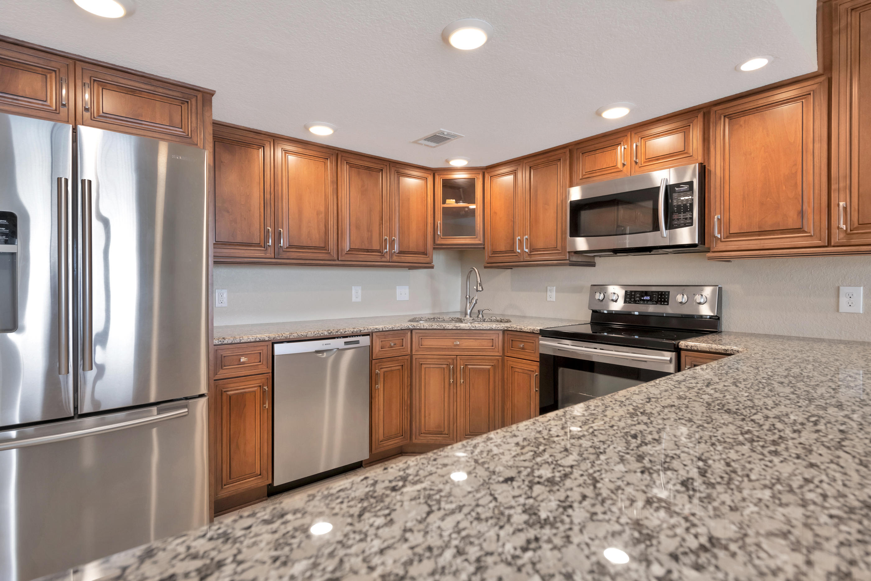 VALENCIA CONDO - Residential