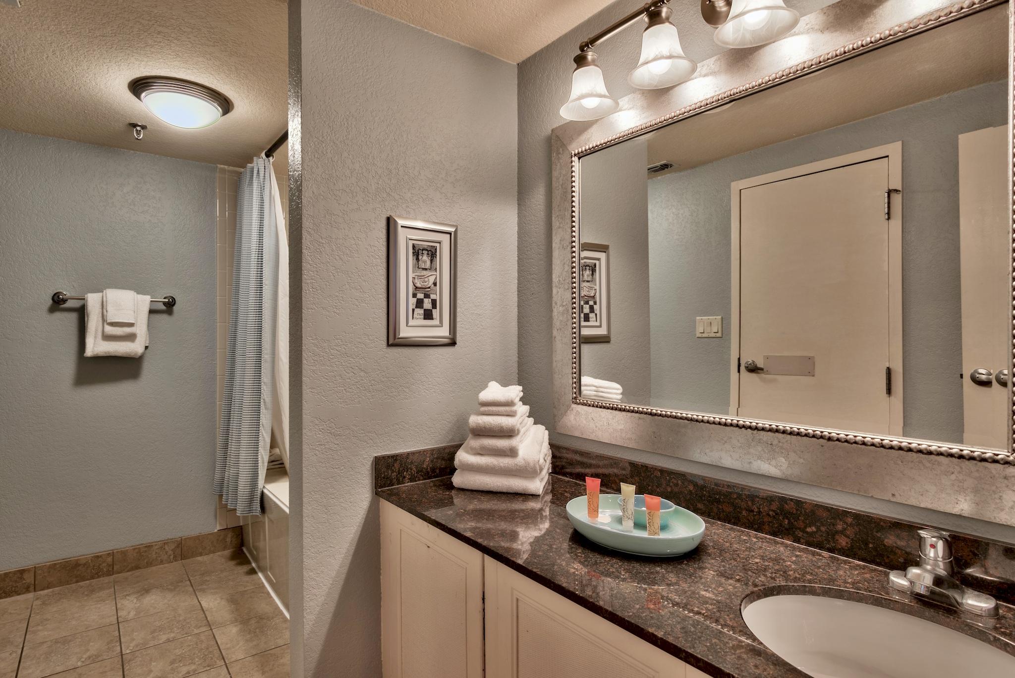 BAYSIDE CONDO SANDESTIN - Residential