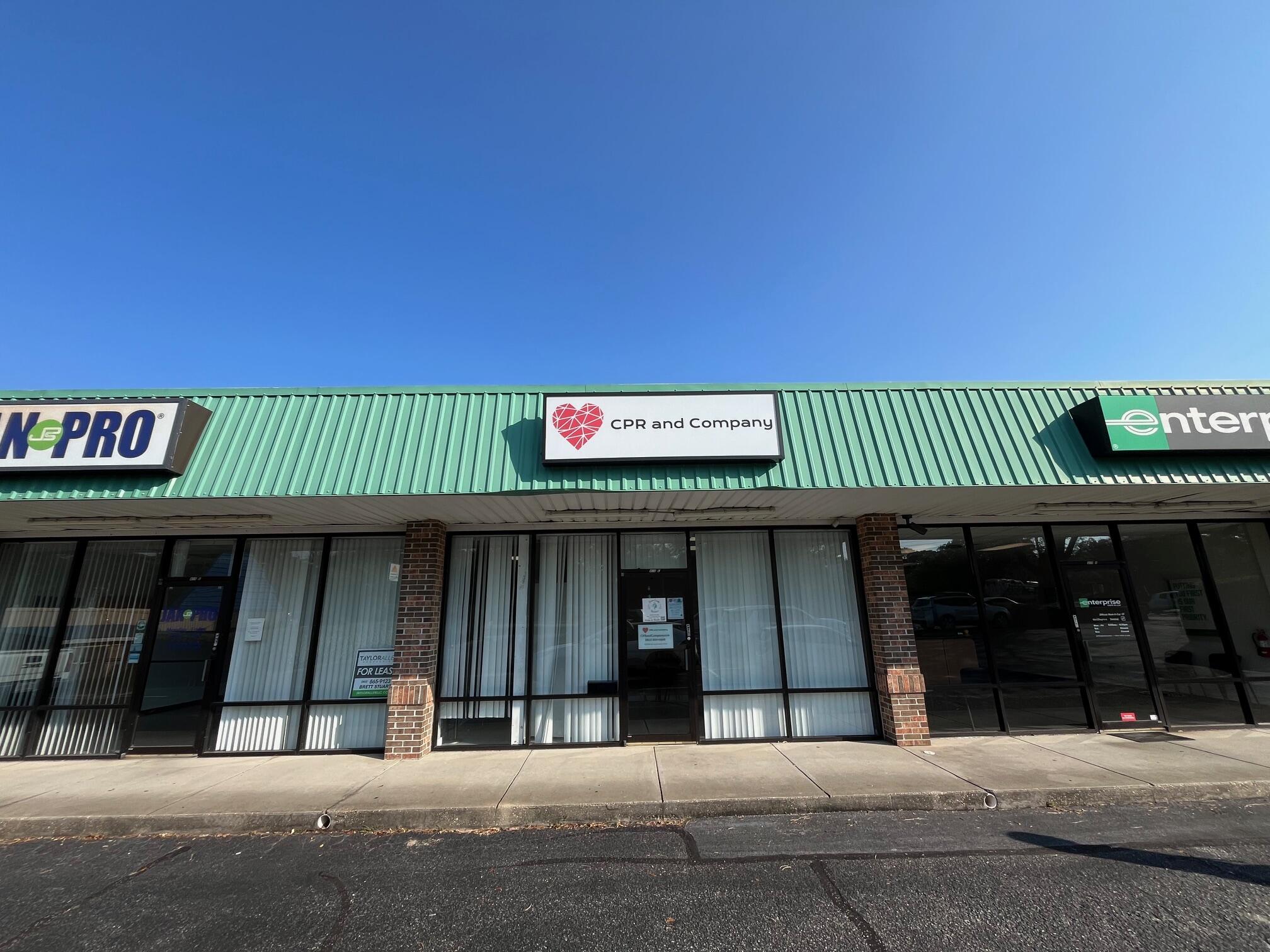 Pointe Plaza is a strip retail center in Valparaiso, FL along Highway 85 (Government Avenue). Unit C is a 1000 SF space consisting of a small reception area, 2 large offices, hallway, storage closet and two restrooms. Adjacent we have another vacancy of 2,000 SF which can be combined for a total of 3,000 SF. Synergy in this center include Enterprise Rent a Car, Employment Services, T-shirt Plus and PSI government contractor. Large parking fields in the front as well as the rear of the project. Rate structure is $15/SF base rent + $3.25/SF NNN fees + 3% sales tax = $1,566.46. Pointe Plaza has good signage options above its storefront as well as on the internally lite pylon sign along Government Avenue.