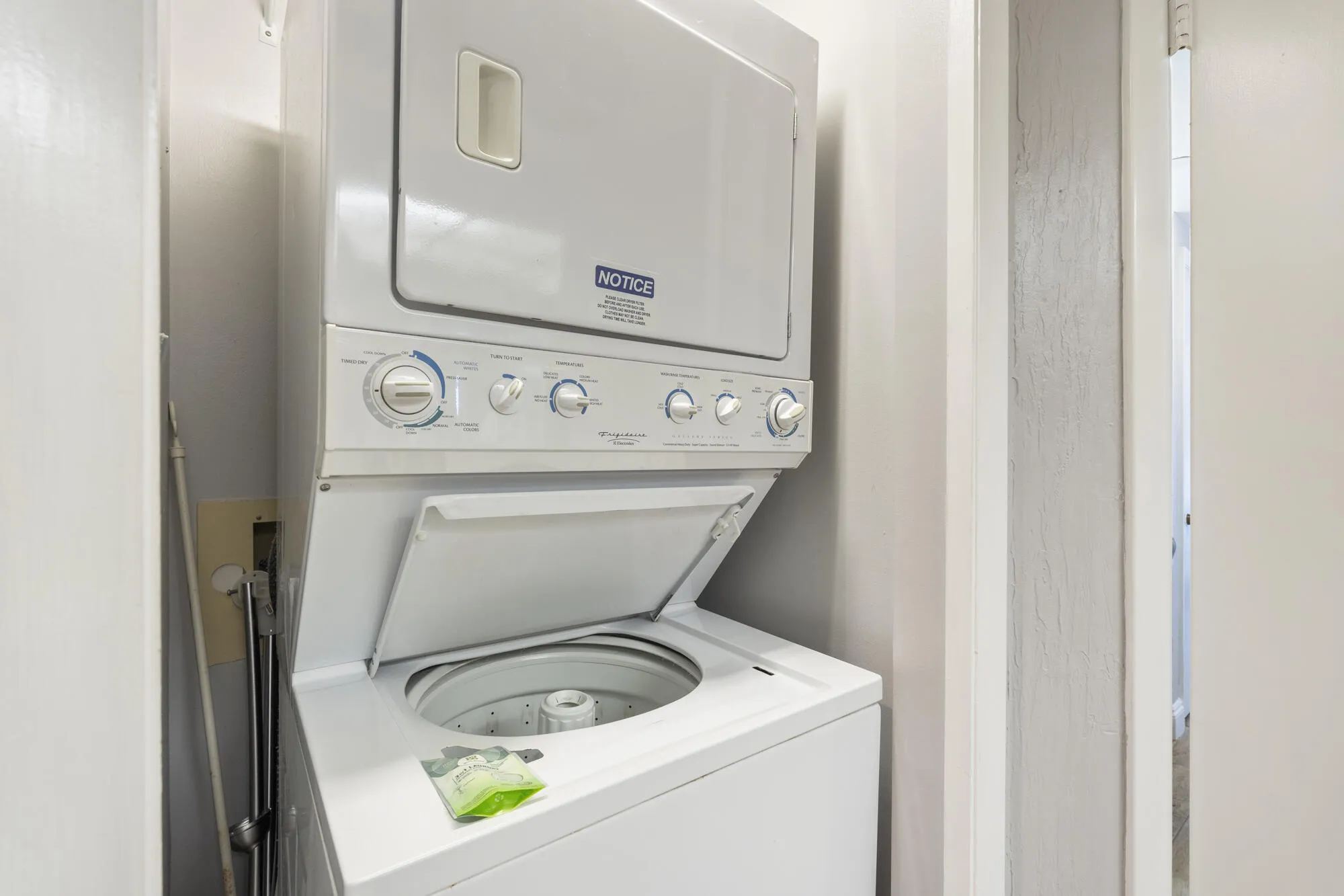 Miramar Beach, Florida 32550, United States, 2 Bedrooms Bedrooms, ,2 BathroomsBathrooms,Residential,Pending,48869