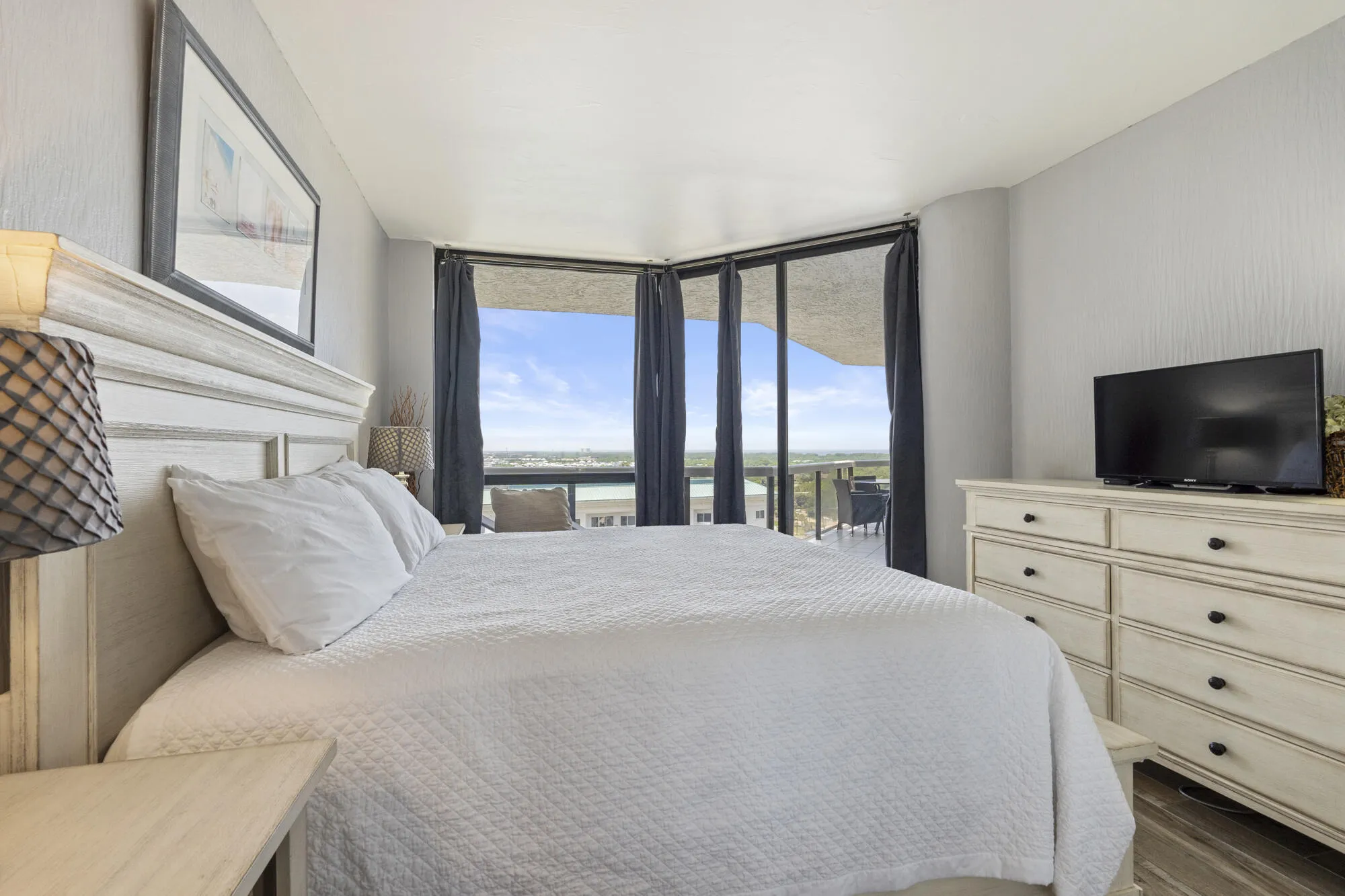 Miramar Beach, Florida 32550, United States, 2 Bedrooms Bedrooms, ,2 BathroomsBathrooms,Residential,Pending,48869