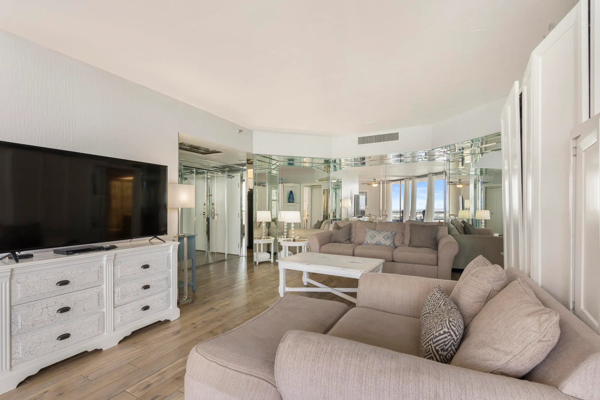 Miramar Beach, Florida 32550, United States, 2 Bedrooms Bedrooms, ,2 BathroomsBathrooms,Residential,Pending,48869