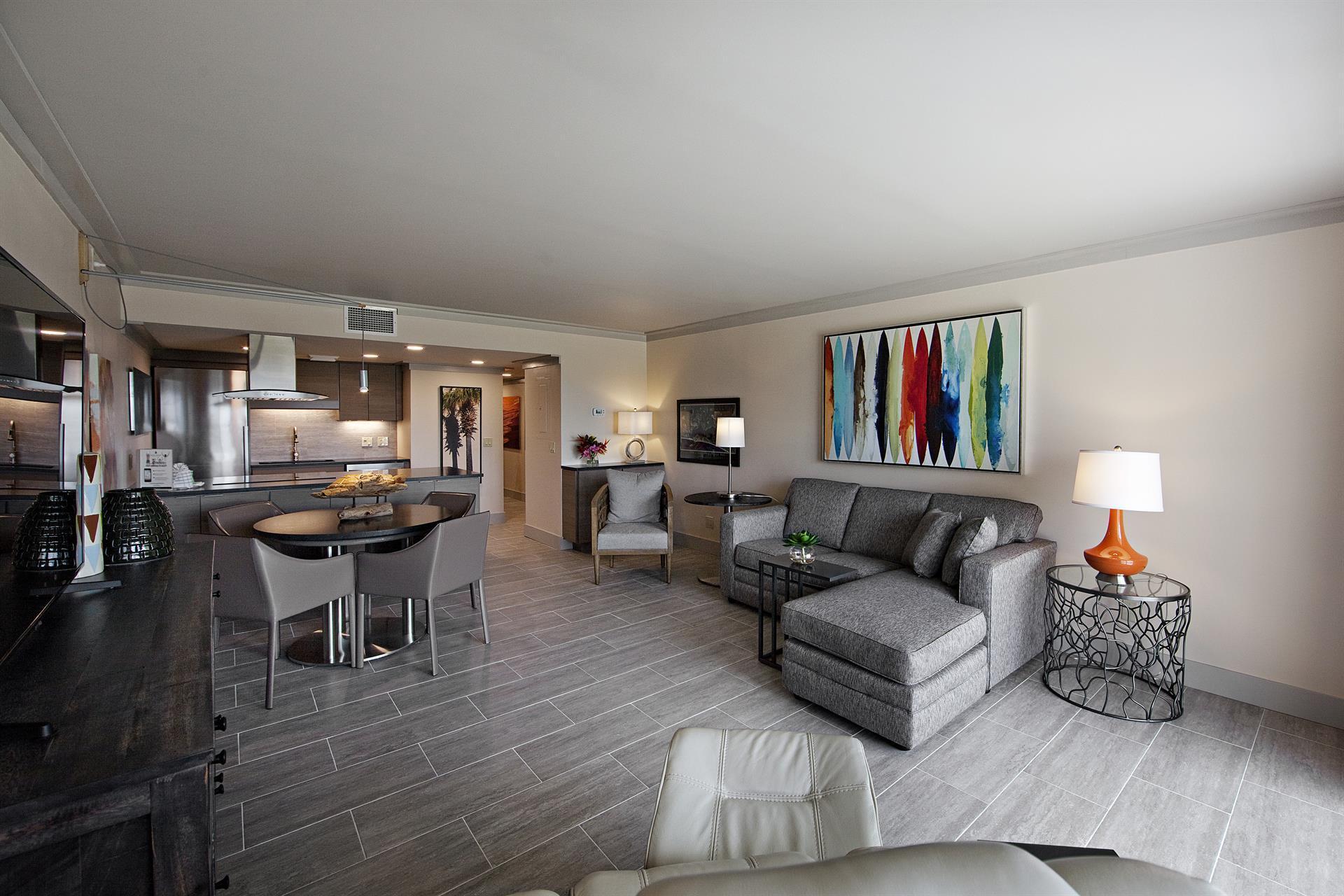 HOLIDAY SURF & RACQUET CLUB - Residential