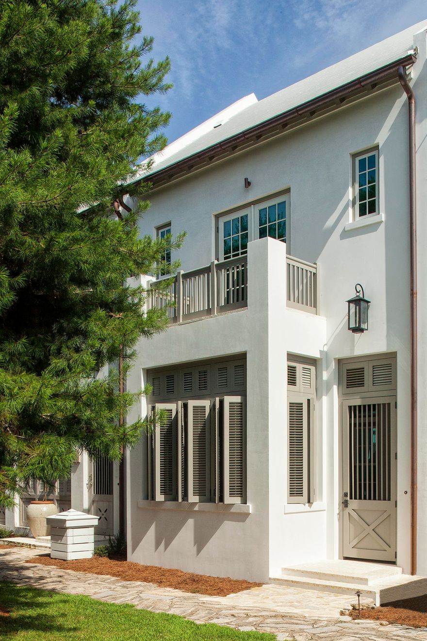 Beautifully decorated Somerset Home located just north of Town Center near Caliza Pool & Restaurant. Designed by Gary Justiss with 3 bedrooms, 3.5 baths, bunkroom, and two-car garage. The home centers around a spacious courtyard and features a front loggia off of the living area and a second floor private master bedroom, both fronting Arboleda Park.