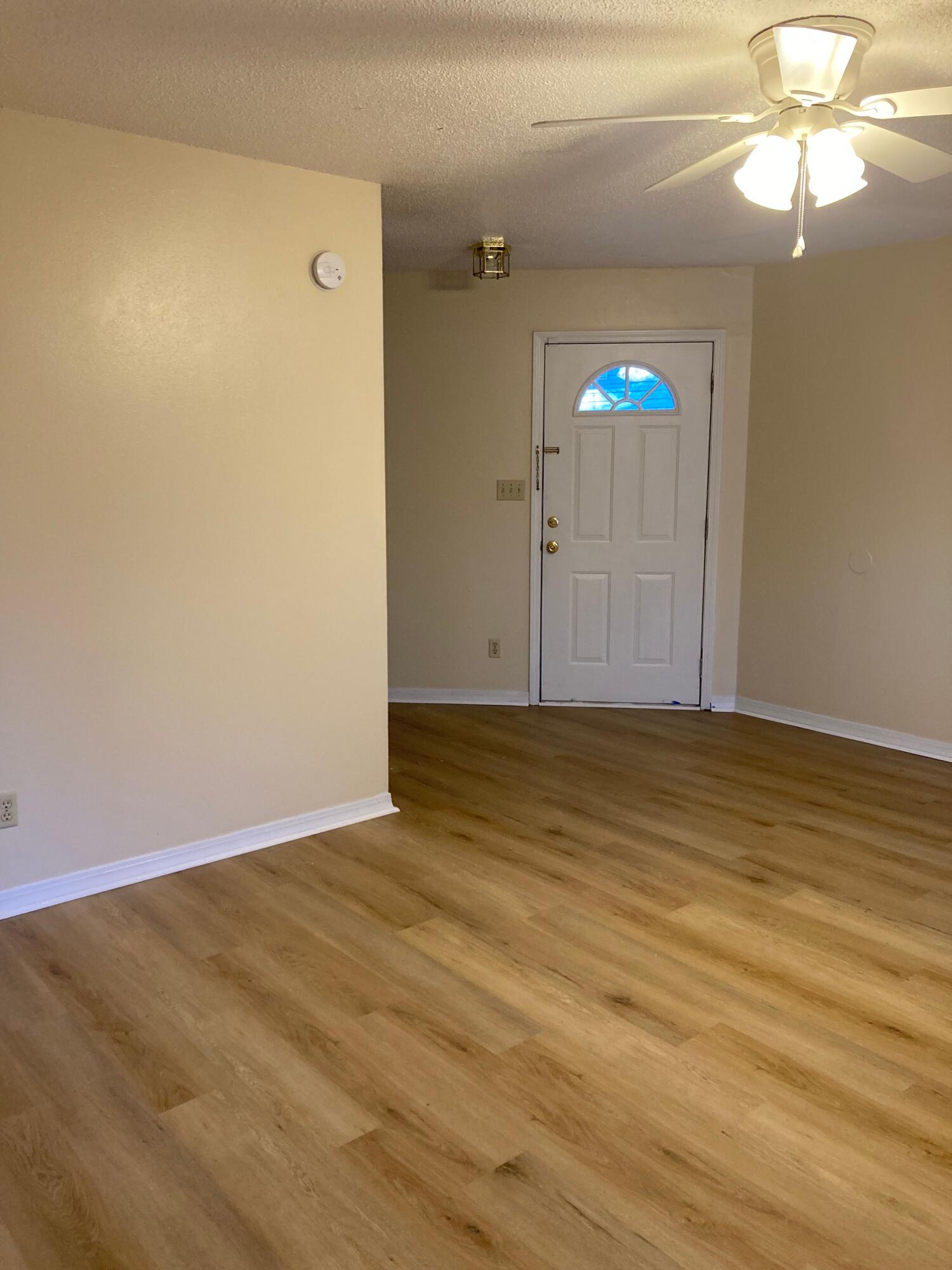 LLOYDS CRESCENT - Residential Lease