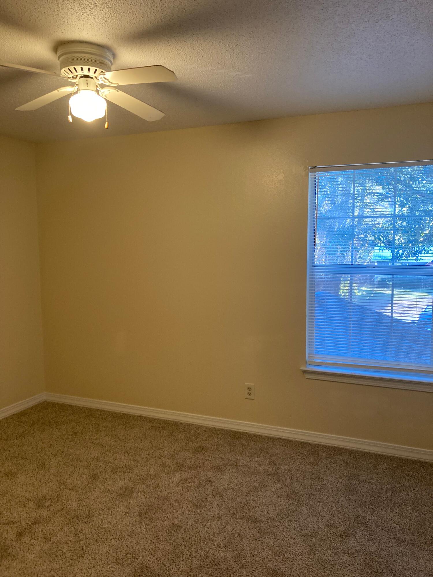 LLOYDS CRESCENT - Residential Lease