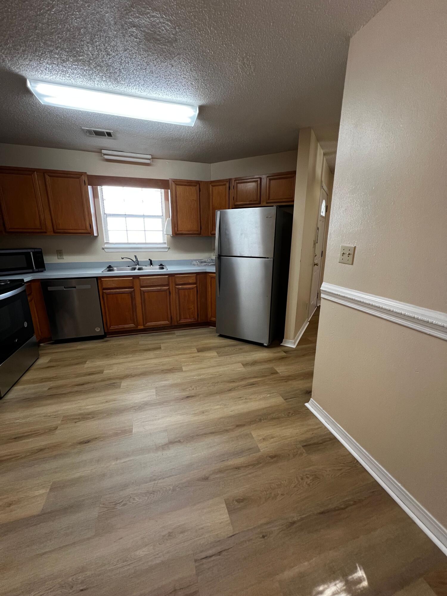 LLOYDS CRESCENT - Residential Lease