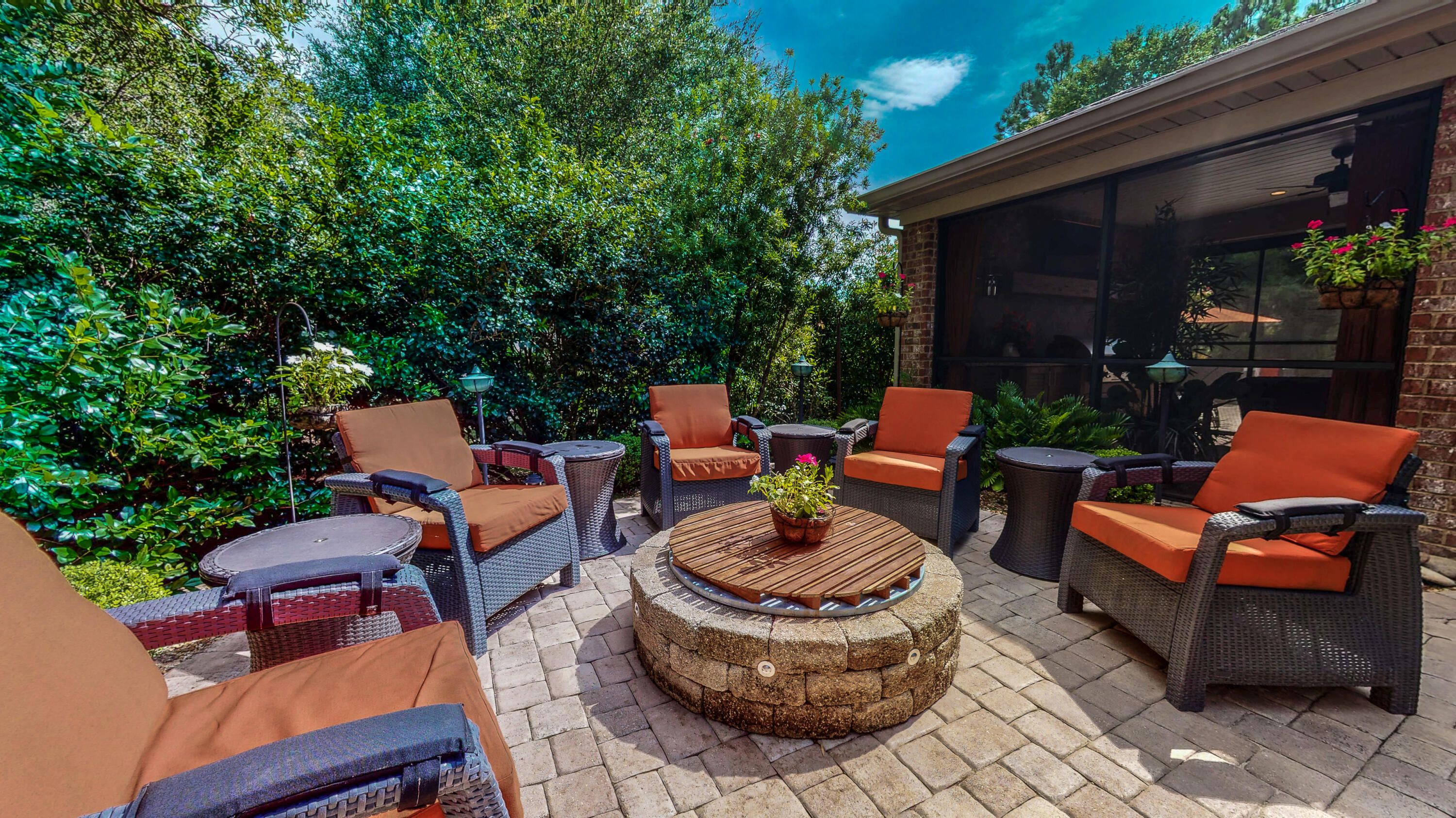 HAMMOCK BAY - Residential