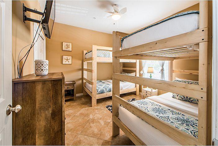 HERON'S WATCH CONDO PH 7 - Residential