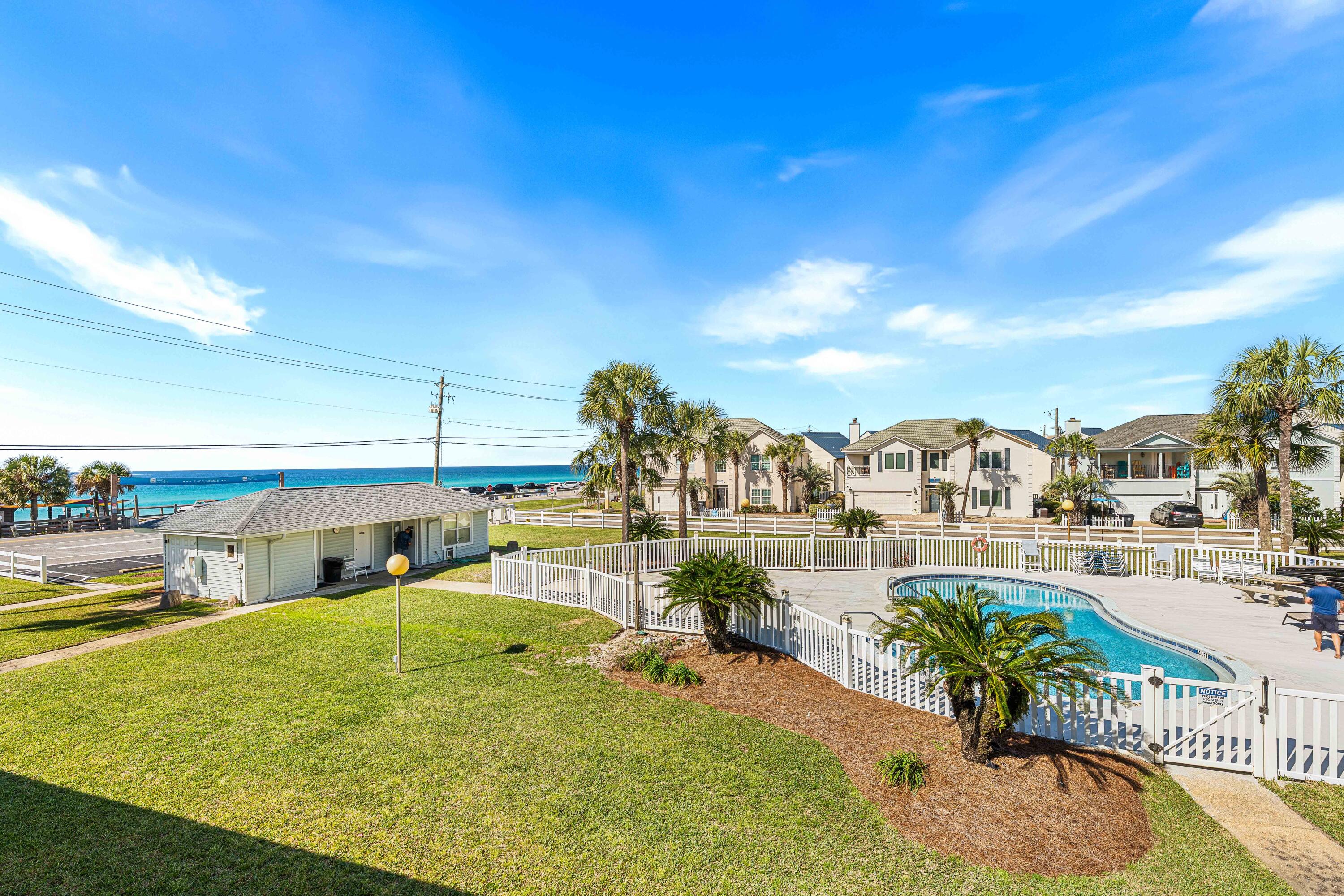 TRADEWIND CONDOS - Residential