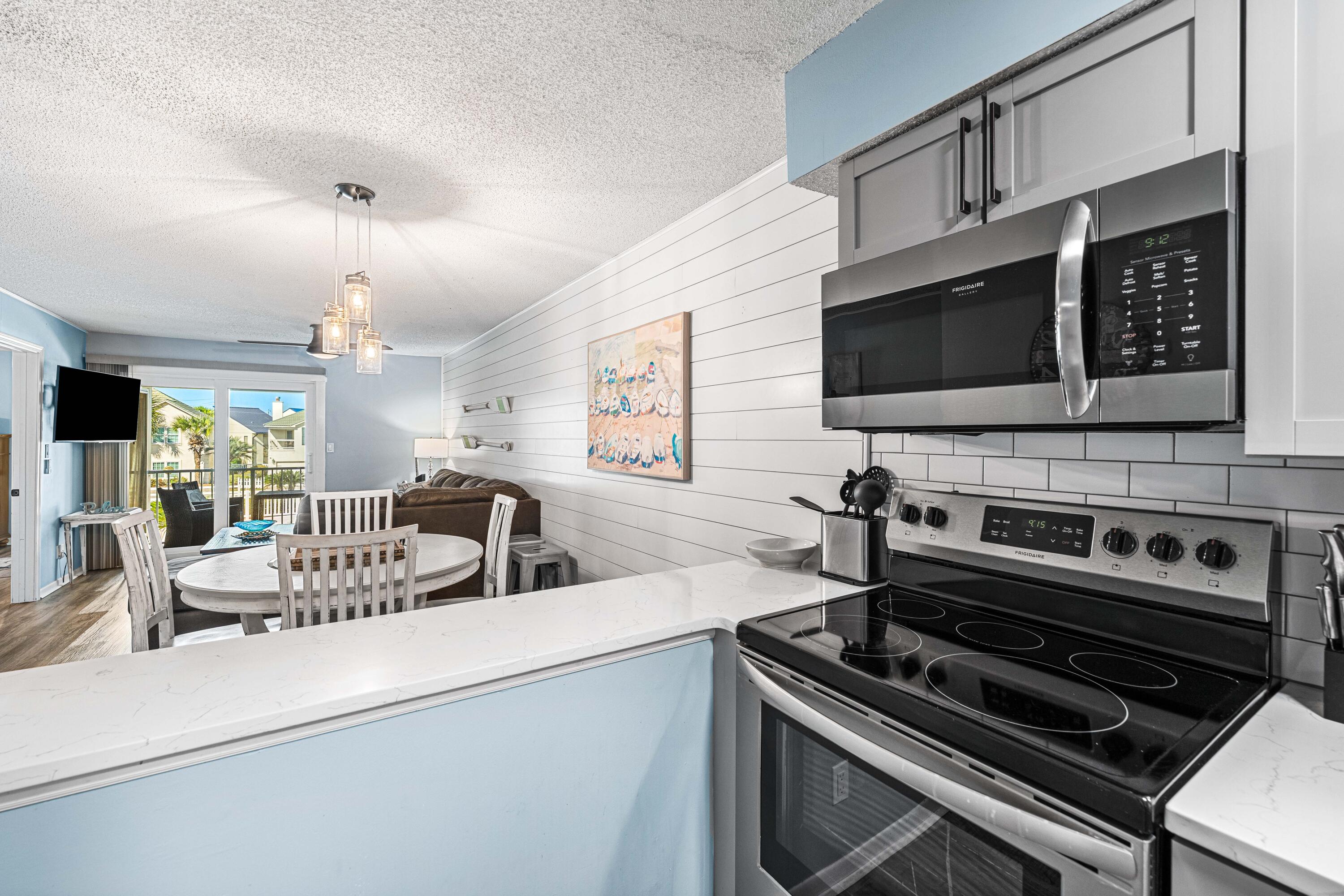 TRADEWIND CONDOS - Residential