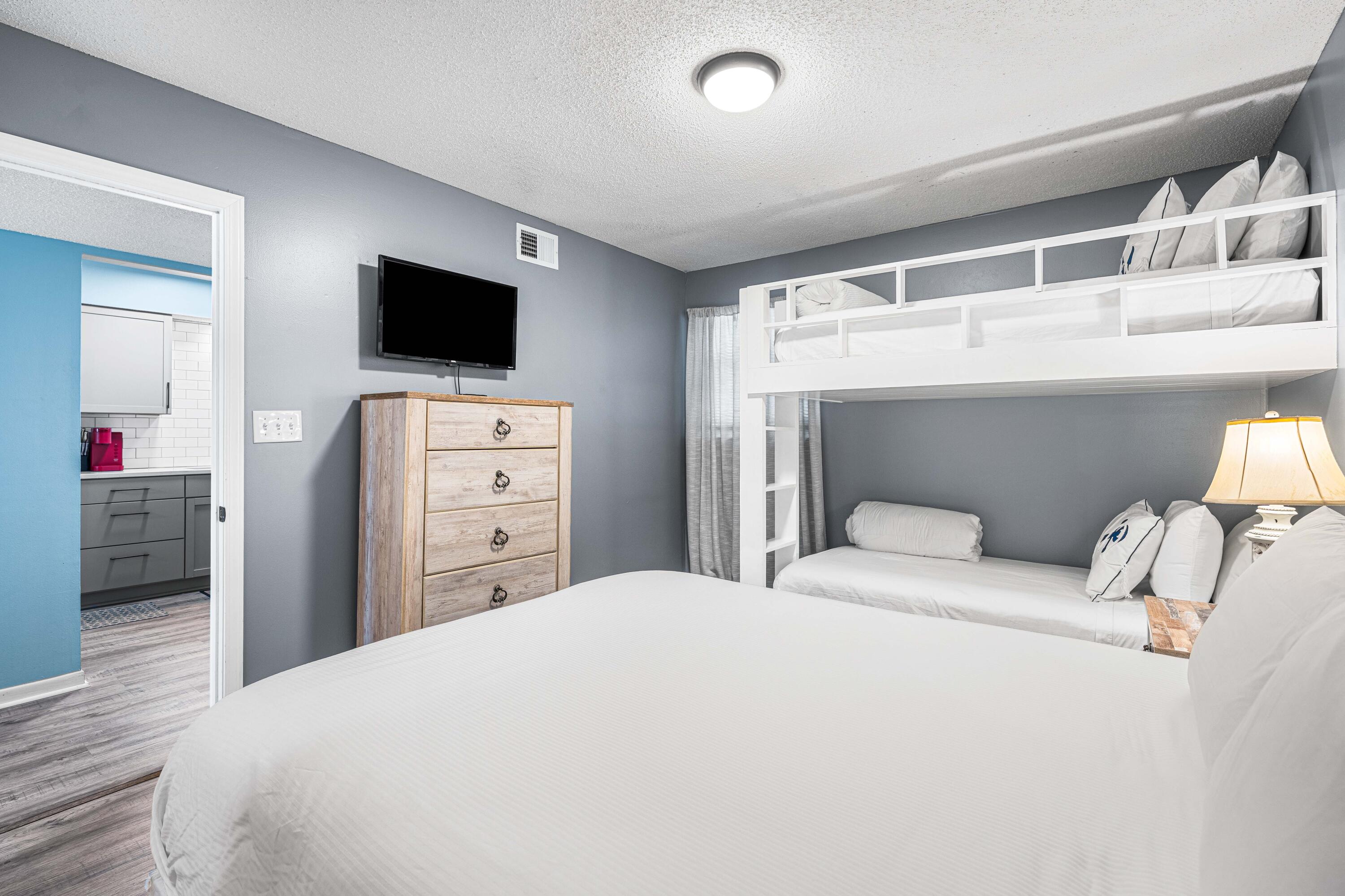 TRADEWIND CONDOS - Residential