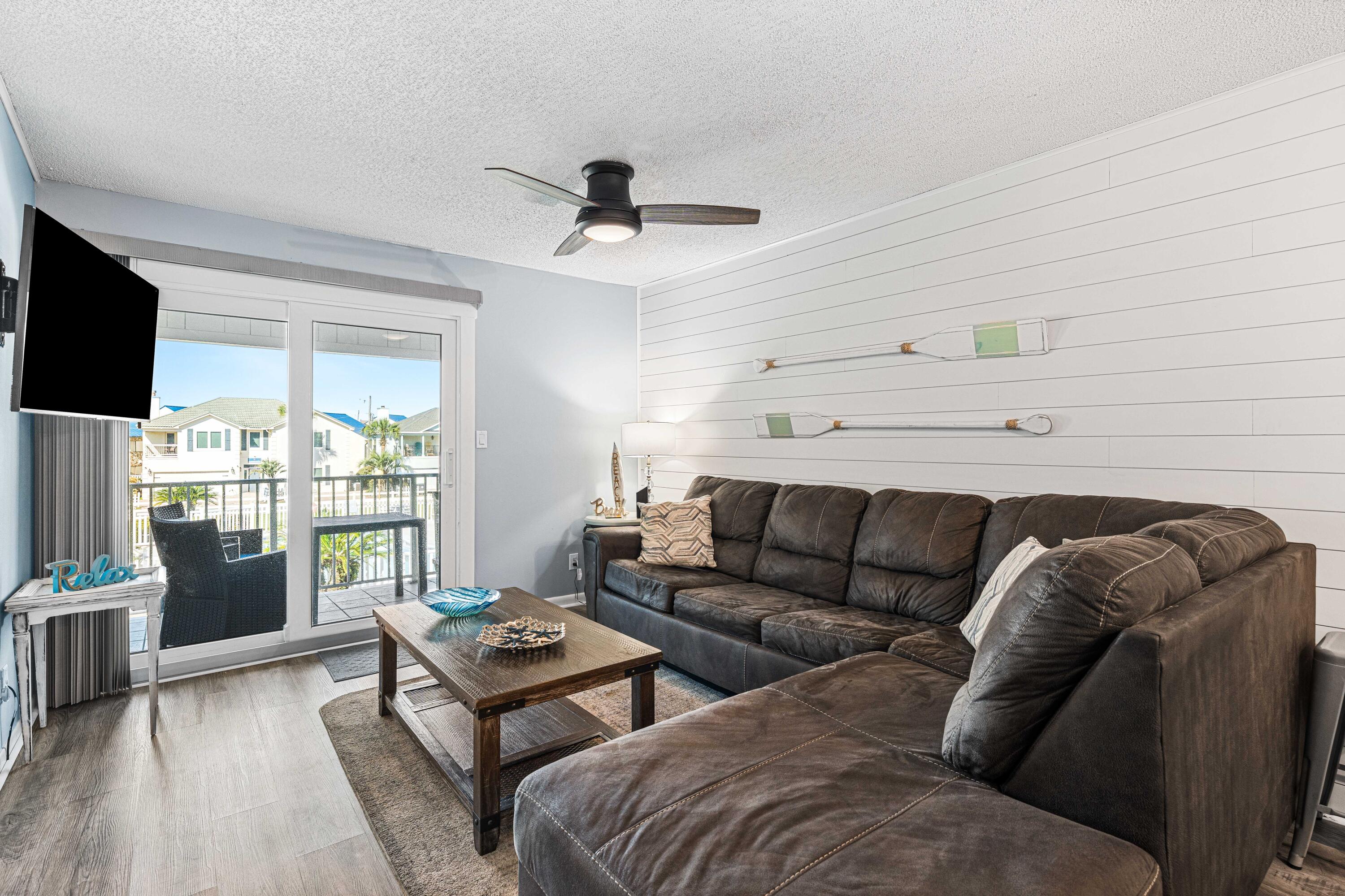 TRADEWIND CONDOS - Residential