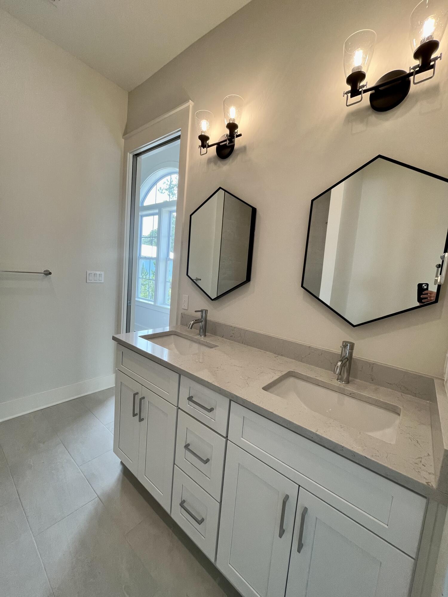 TREETOP VILLAGE - Residential