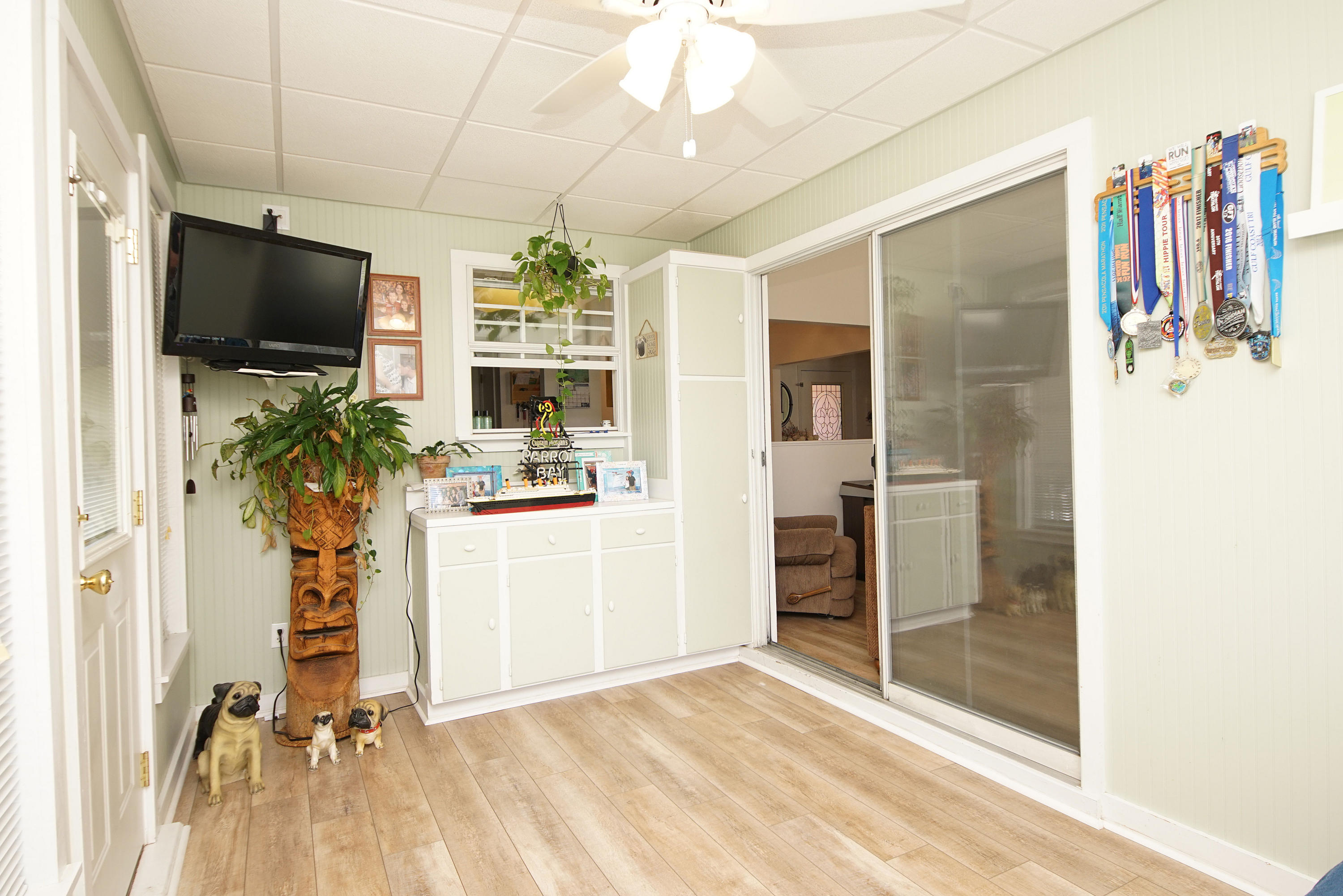 HOLLYROD PARK - Residential